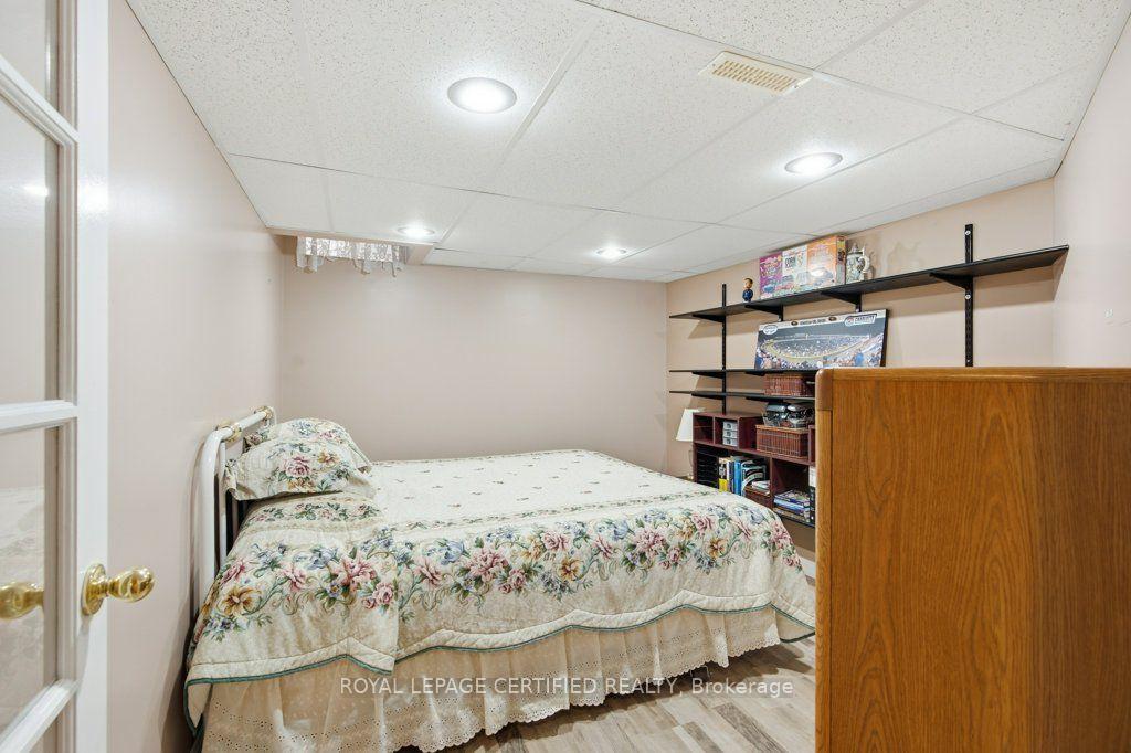 Photo 24 of 3 National Crescent, Brampton, Snelgrove — HOMEH