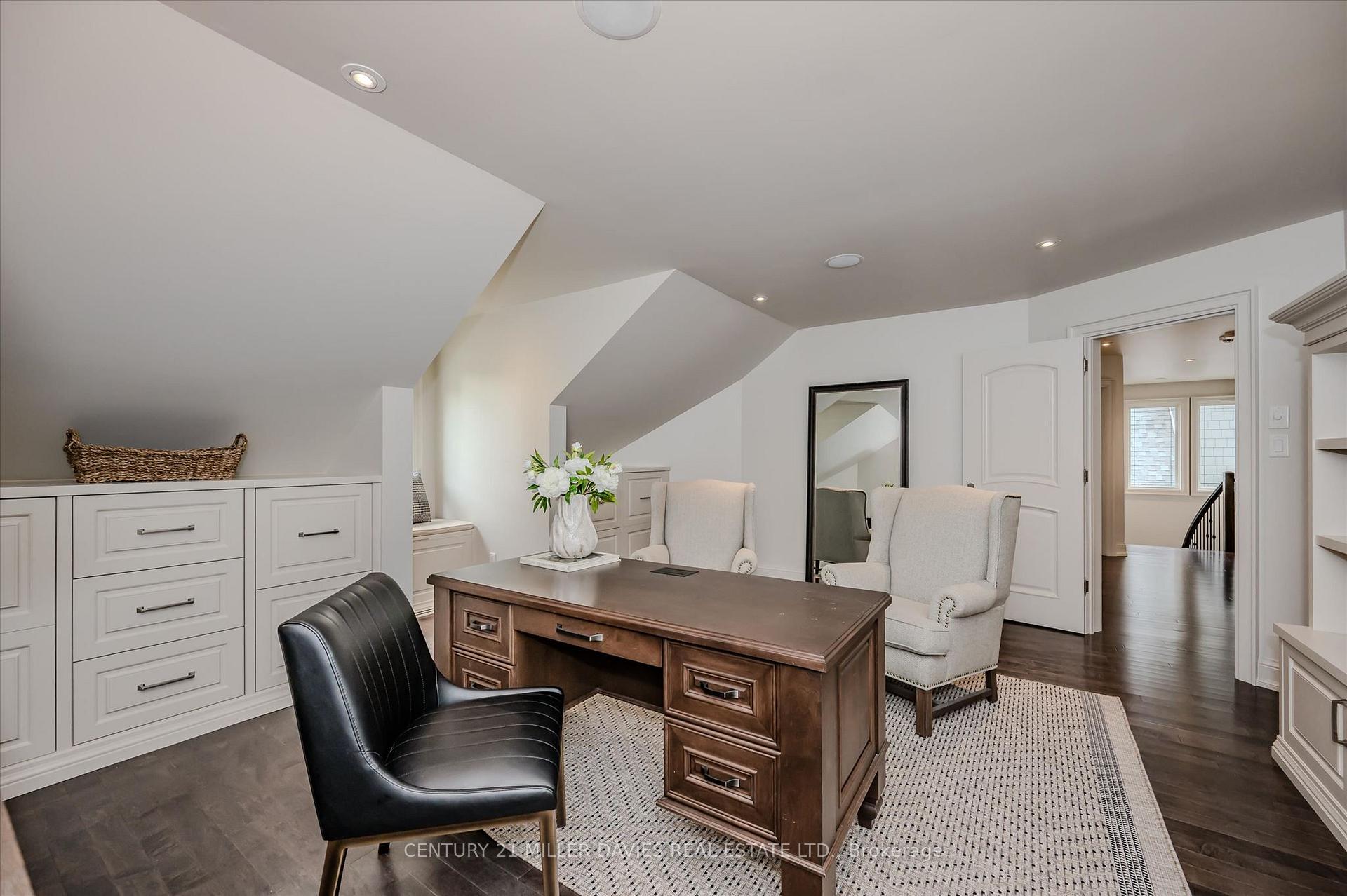 Photo 57 of 249 Lakeside Avenue, Burlington, Roseland — HOMEH