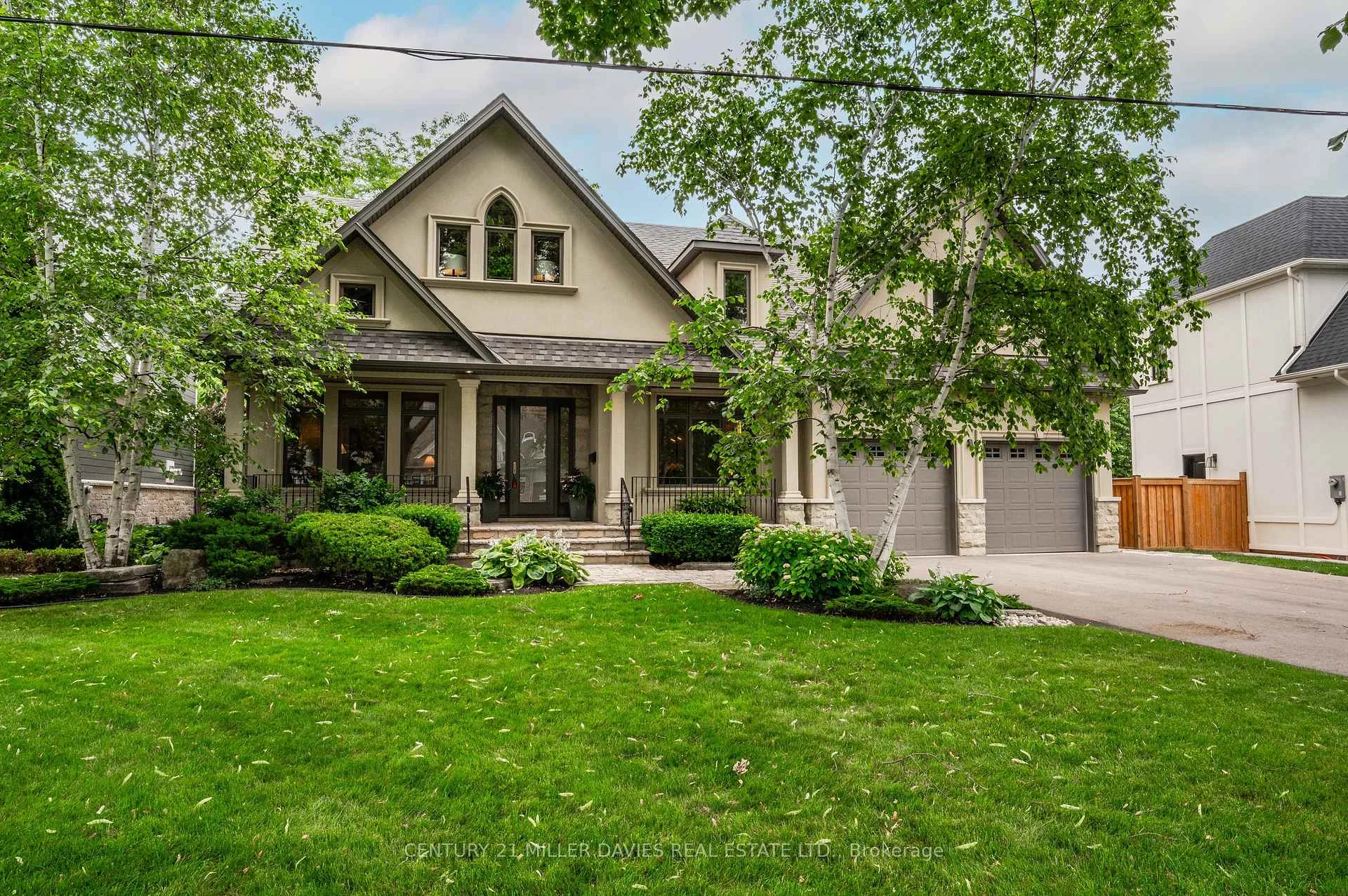 Photo 2 of 249 Lakeside Avenue, Burlington, Roseland — HOMEH