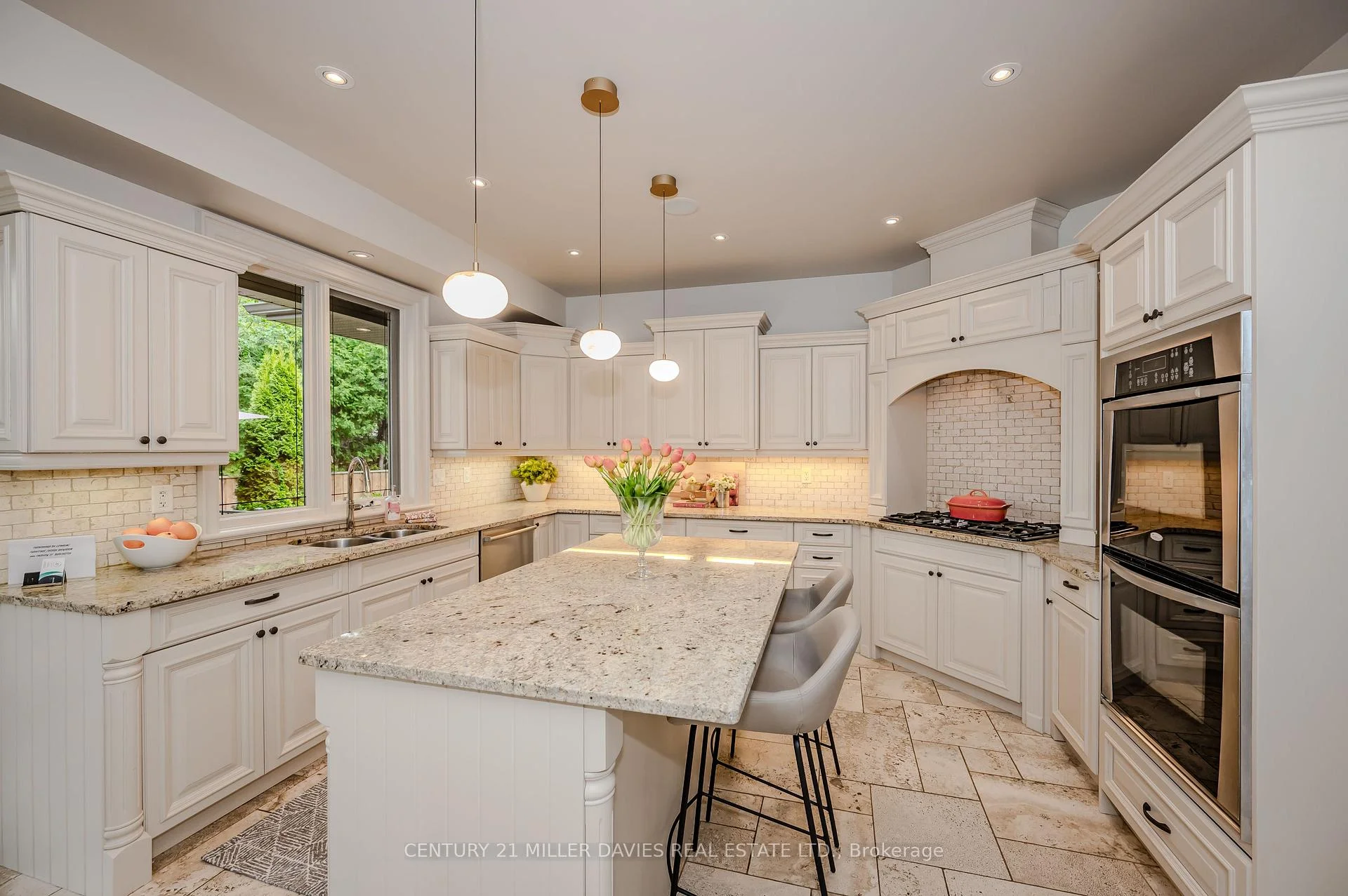 Photo 3 of 249 Lakeside Avenue, Burlington, Roseland — HOMEH