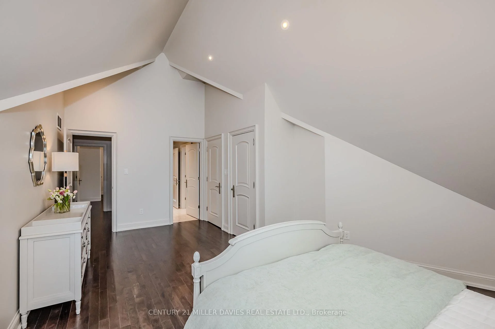 Photo 70 of 249 Lakeside Avenue, Burlington, Roseland — HOMEH