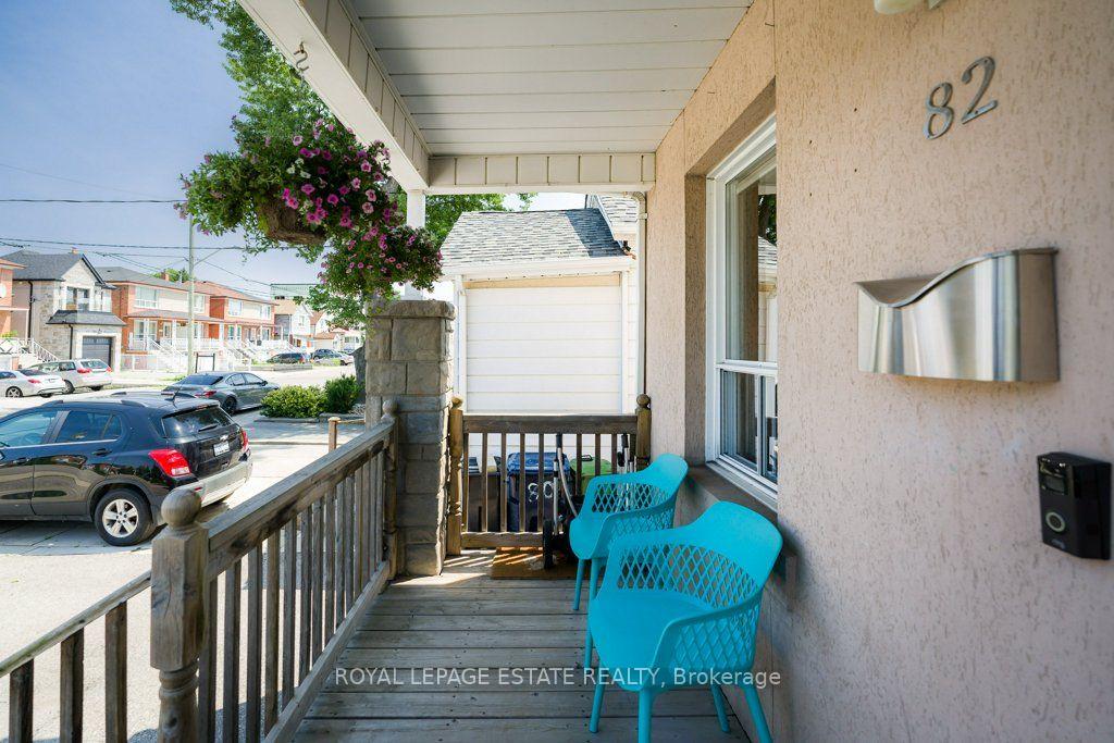 Photo 2 of 82 August Avenue, Scarborough, Oakridge — HOMEH