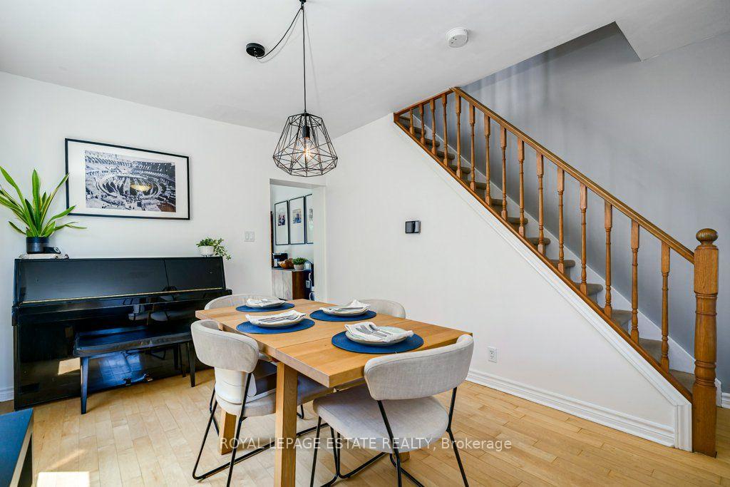 Photo 8 of 82 August Avenue, Scarborough, Oakridge — HOMEH
