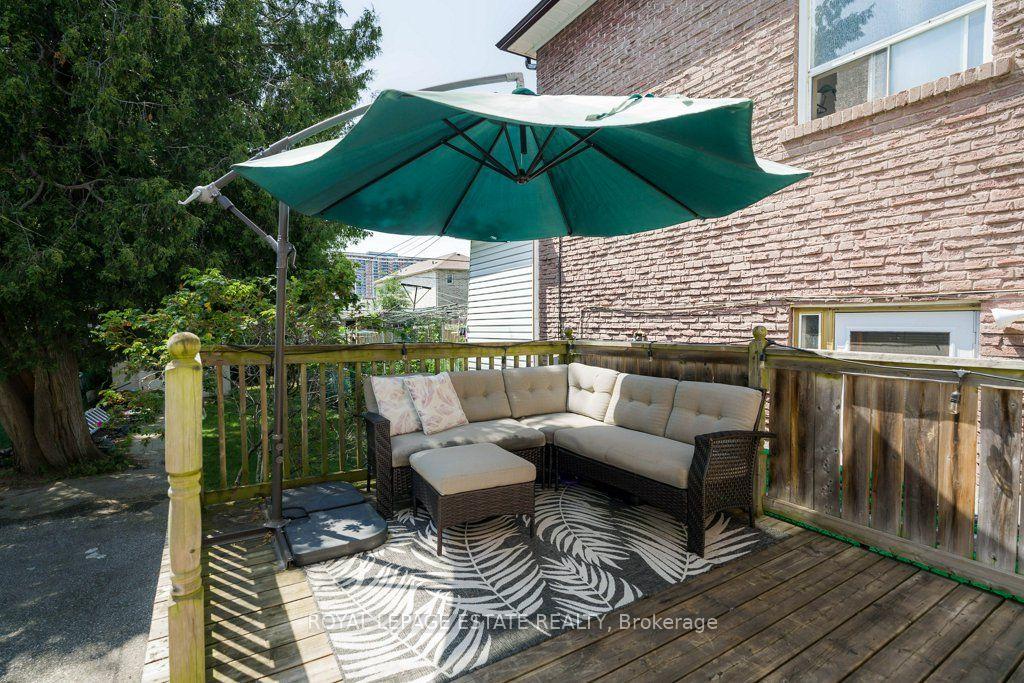 Photo 15 of 82 August Avenue, Scarborough, Oakridge — HOMEH