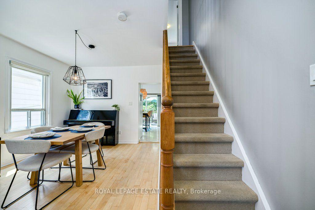 Photo 16 of 82 August Avenue, Scarborough, Oakridge — HOMEH
