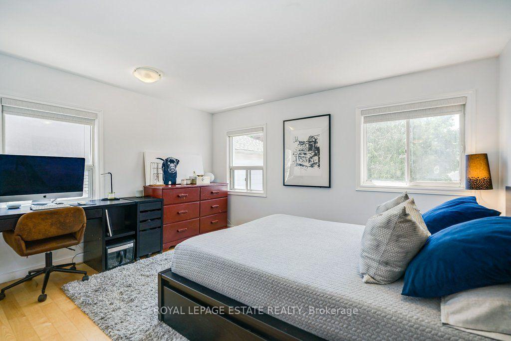 Photo 19 of 82 August Avenue, Scarborough, Oakridge — HOMEH