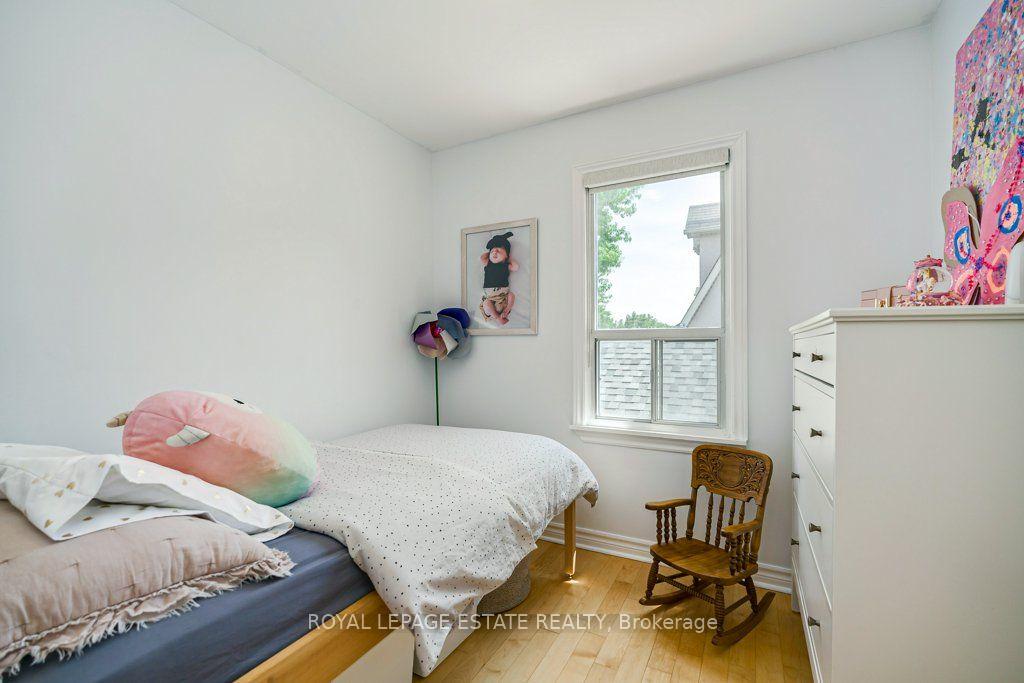 Photo 24 of 82 August Avenue, Scarborough, Oakridge — HOMEH