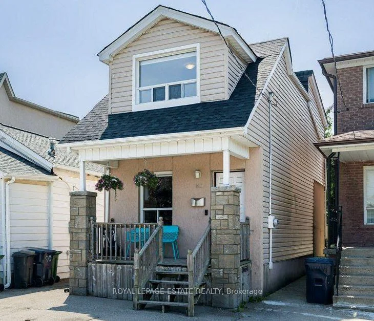 Photo 3 of 82 August Avenue, Scarborough, Oakridge — HOMEH