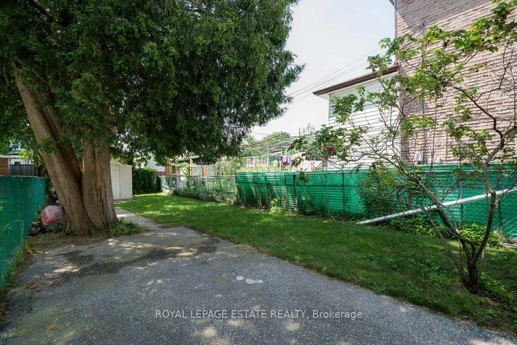 Photo 38 of 82 August Avenue, Scarborough, Oakridge — HOMEH