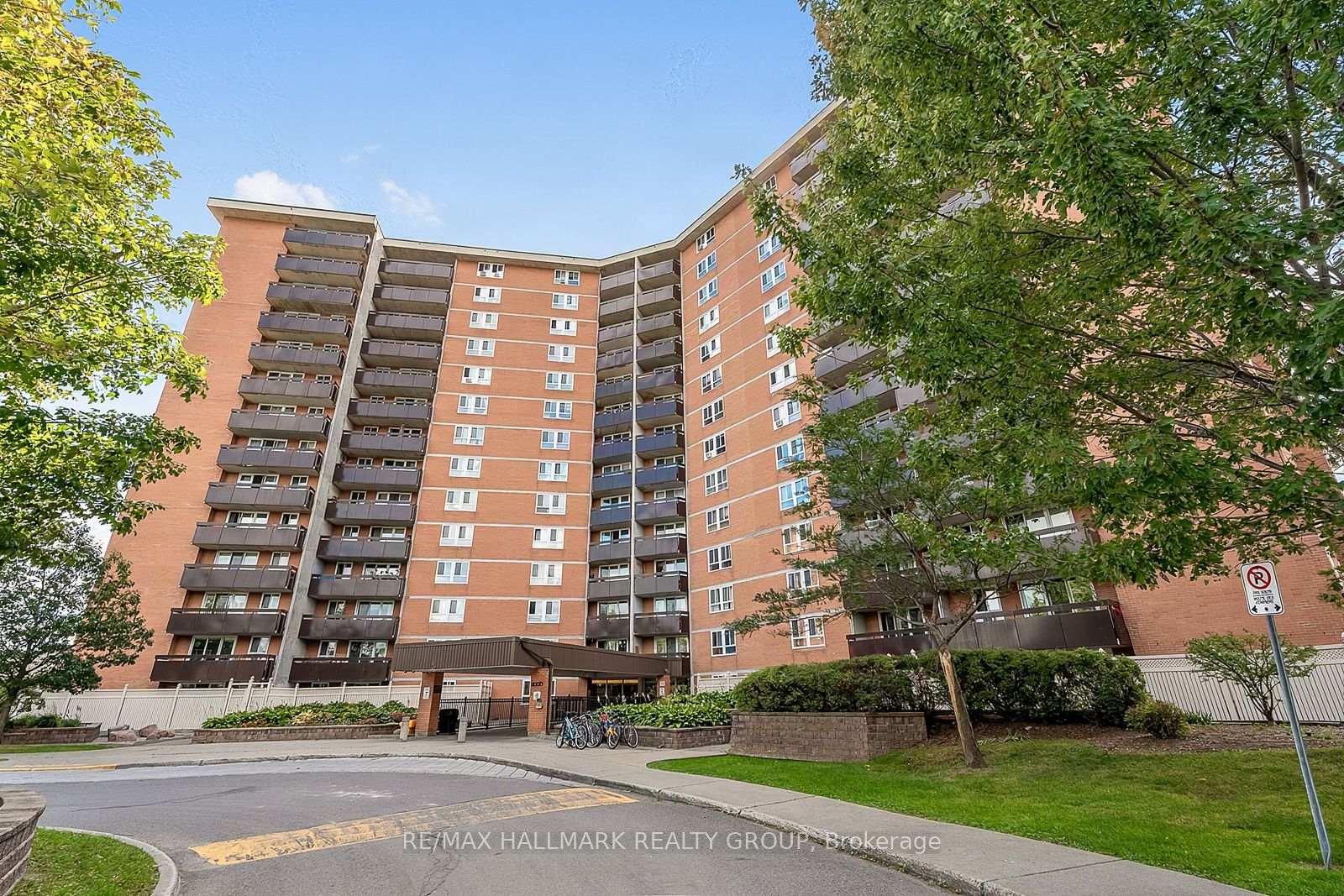 Photo of Unit 705, 2000 Jasmine Crescent