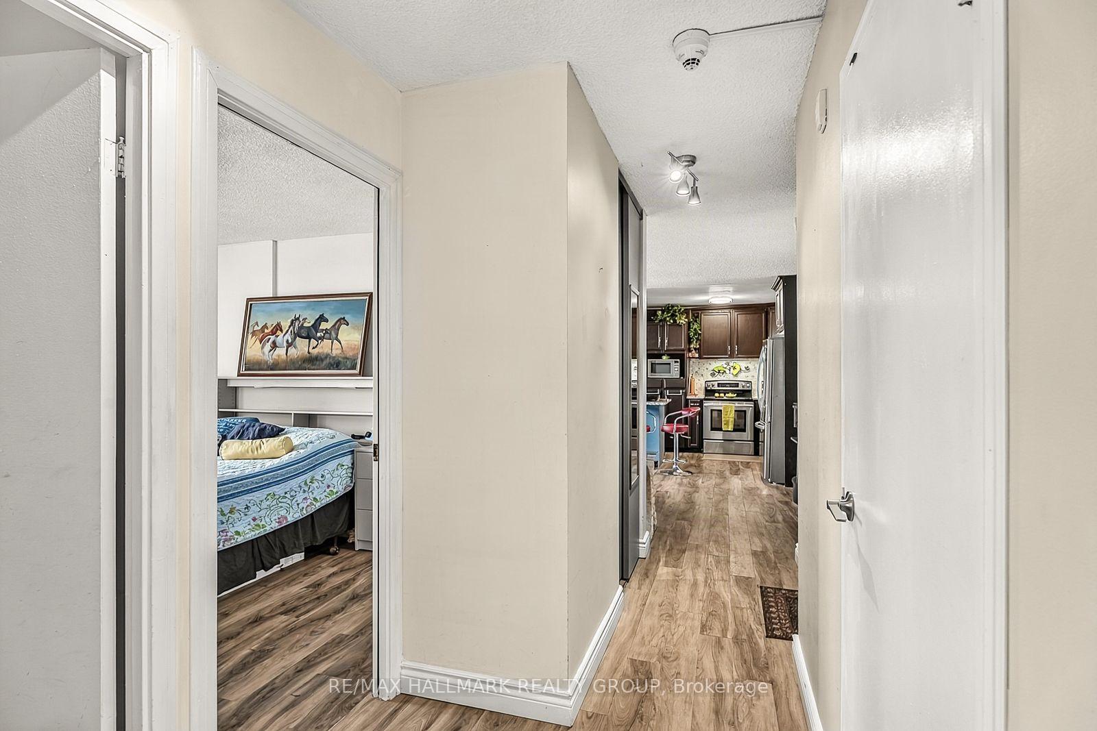 Photo 8 of Unit 705, 2000 Jasmine Crescent, Ottawa, Beacon Hill South — HOMEH