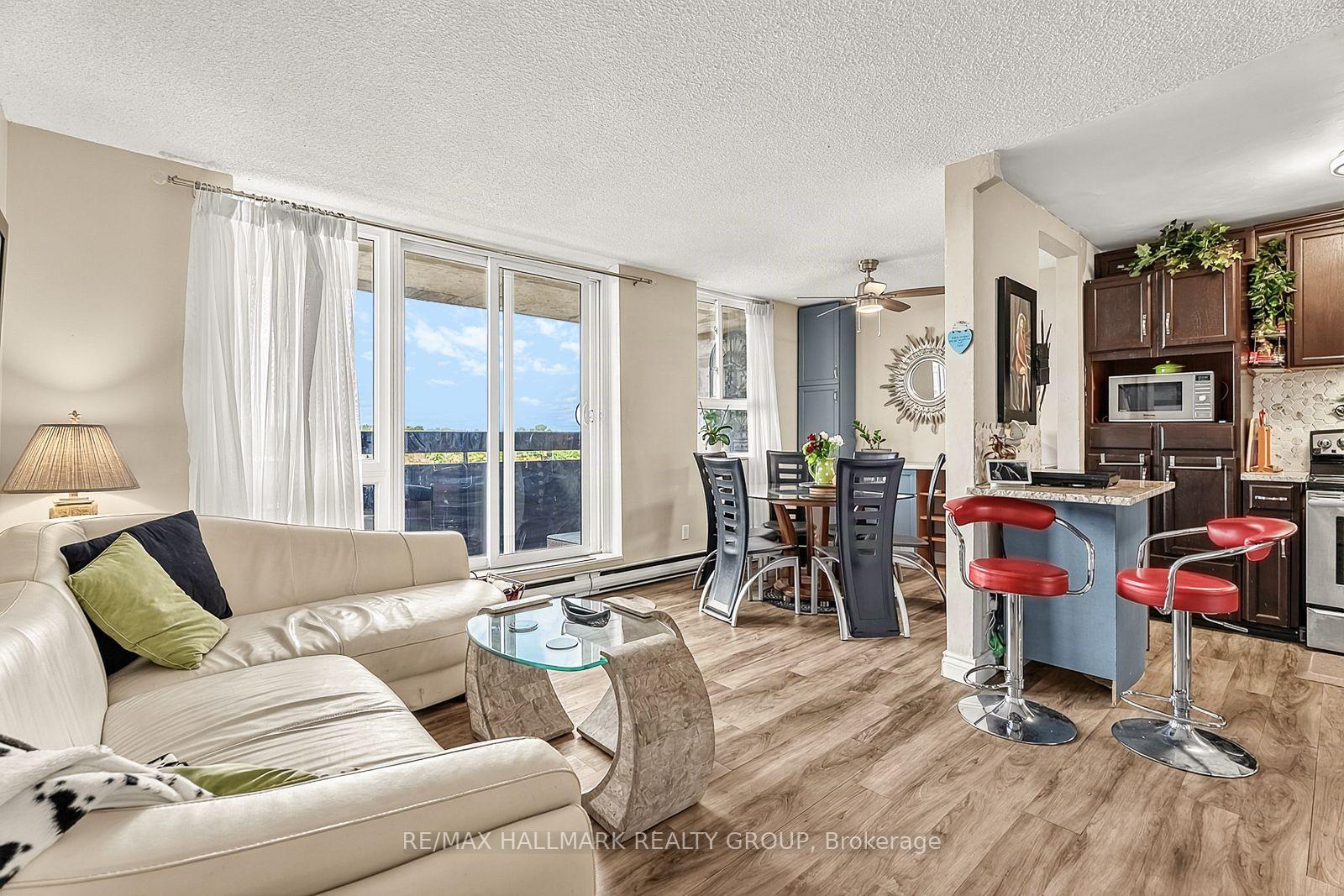 Photo 10 of Unit 705, 2000 Jasmine Crescent, Ottawa, Beacon Hill South — HOMEH