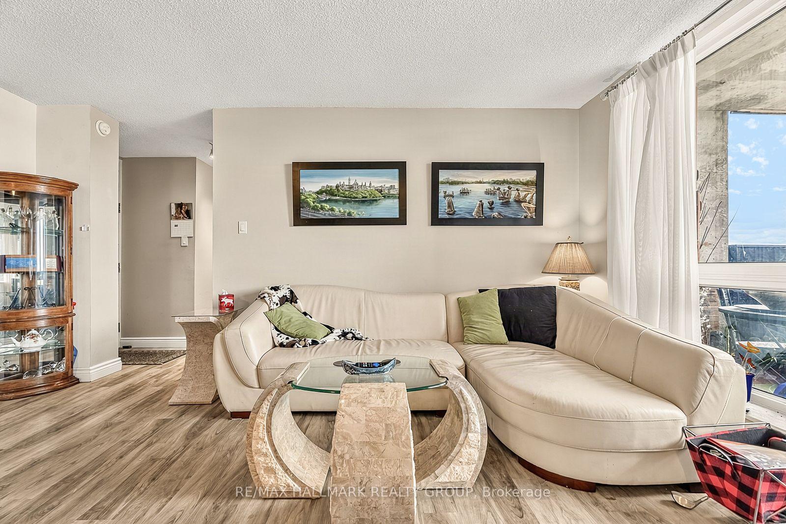 Photo 12 of Unit 705, 2000 Jasmine Crescent, Ottawa, Beacon Hill South — HOMEH