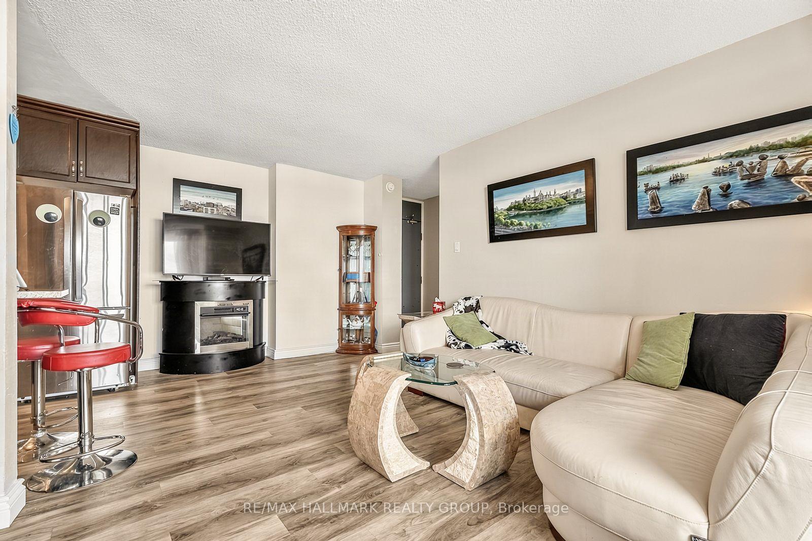 Photo 13 of Unit 705, 2000 Jasmine Crescent, Ottawa, Beacon Hill South — HOMEH
