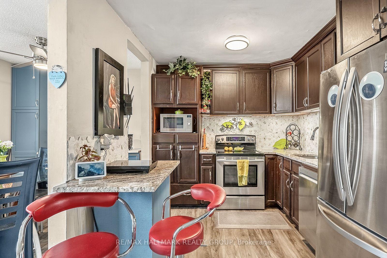 Photo 17 of Unit 705, 2000 Jasmine Crescent, Ottawa, Beacon Hill South — HOMEH
