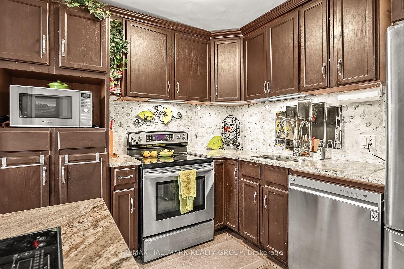 Photo 18 of Unit 705, 2000 Jasmine Crescent, Ottawa, Beacon Hill South — HOMEH