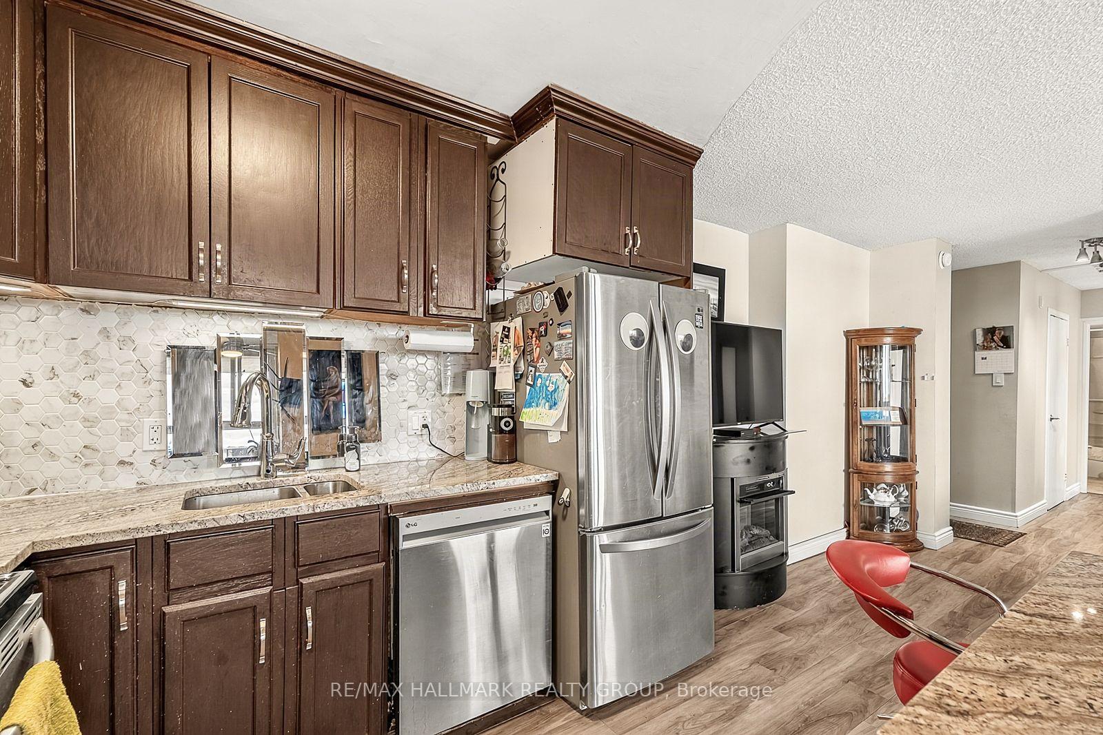 Photo 20 of Unit 705, 2000 Jasmine Crescent, Ottawa, Beacon Hill South — HOMEH