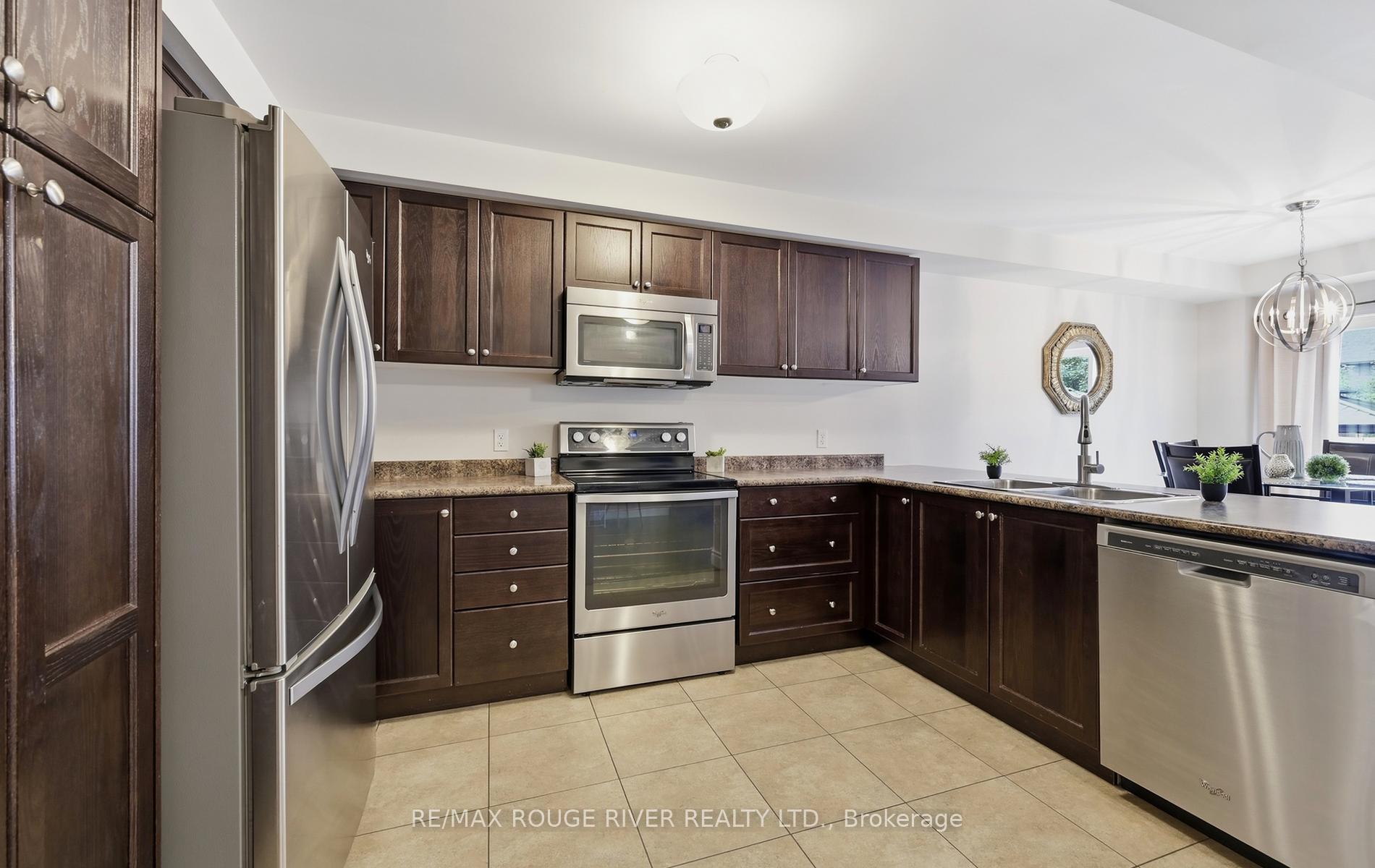 Photo 5 of 65 Westover Drive, Clarington, Bowmanville — HOMEH