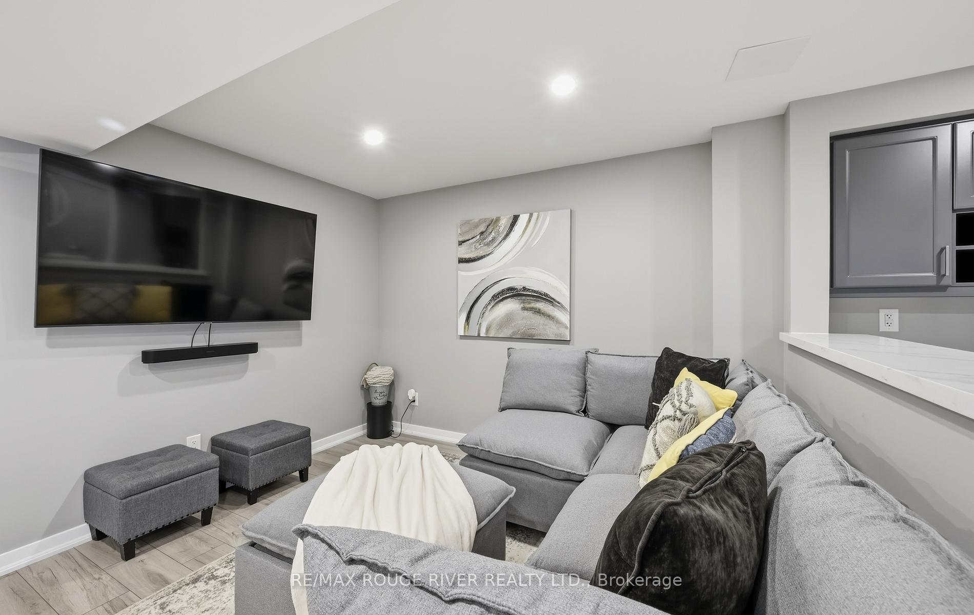 Photo 35 of 65 Westover Drive, Clarington, Bowmanville — HOMEH