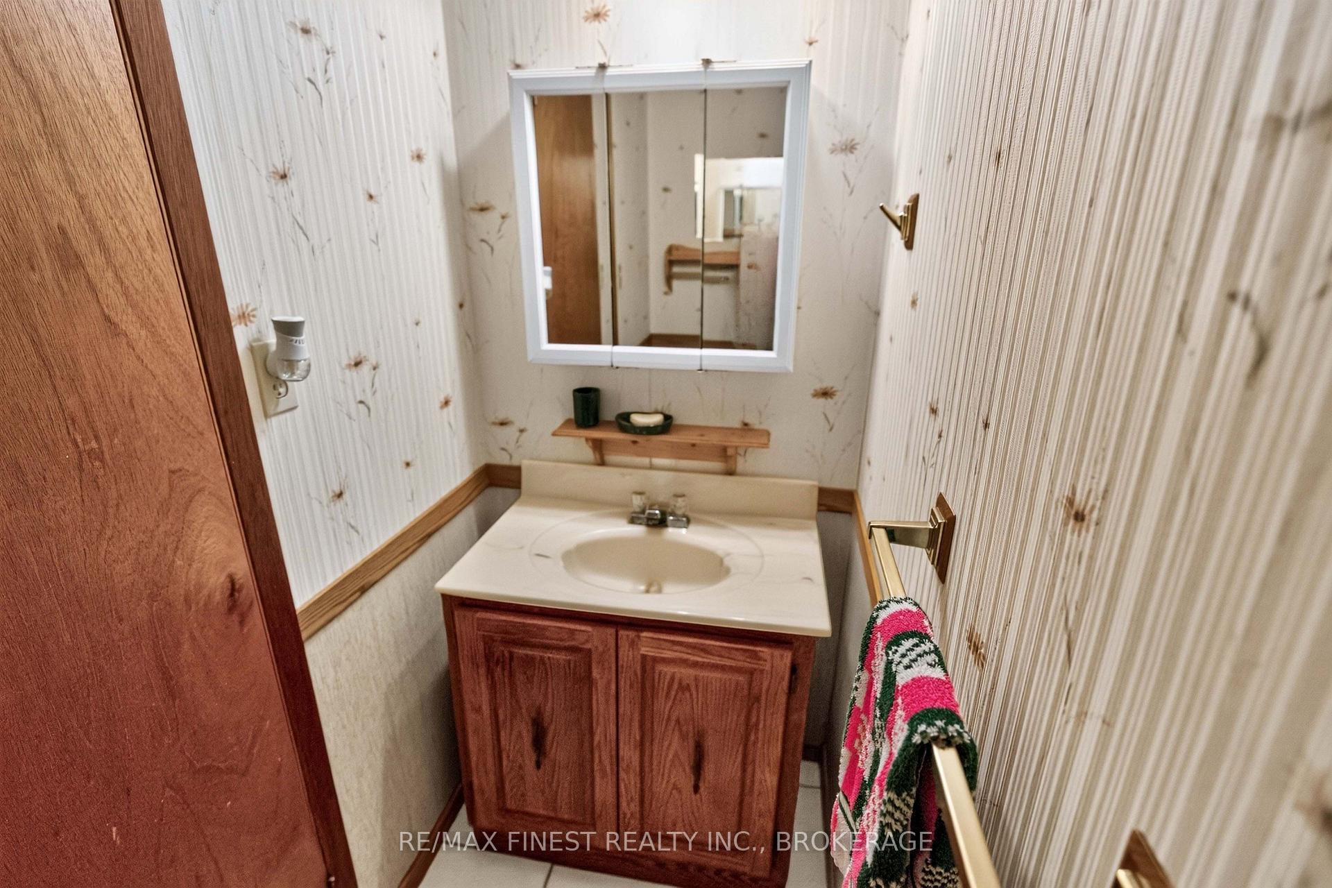 Photo 39 of 925 Kenshaw Street, Kingston, North of Taylor-Kidd Blvd — HOMEH