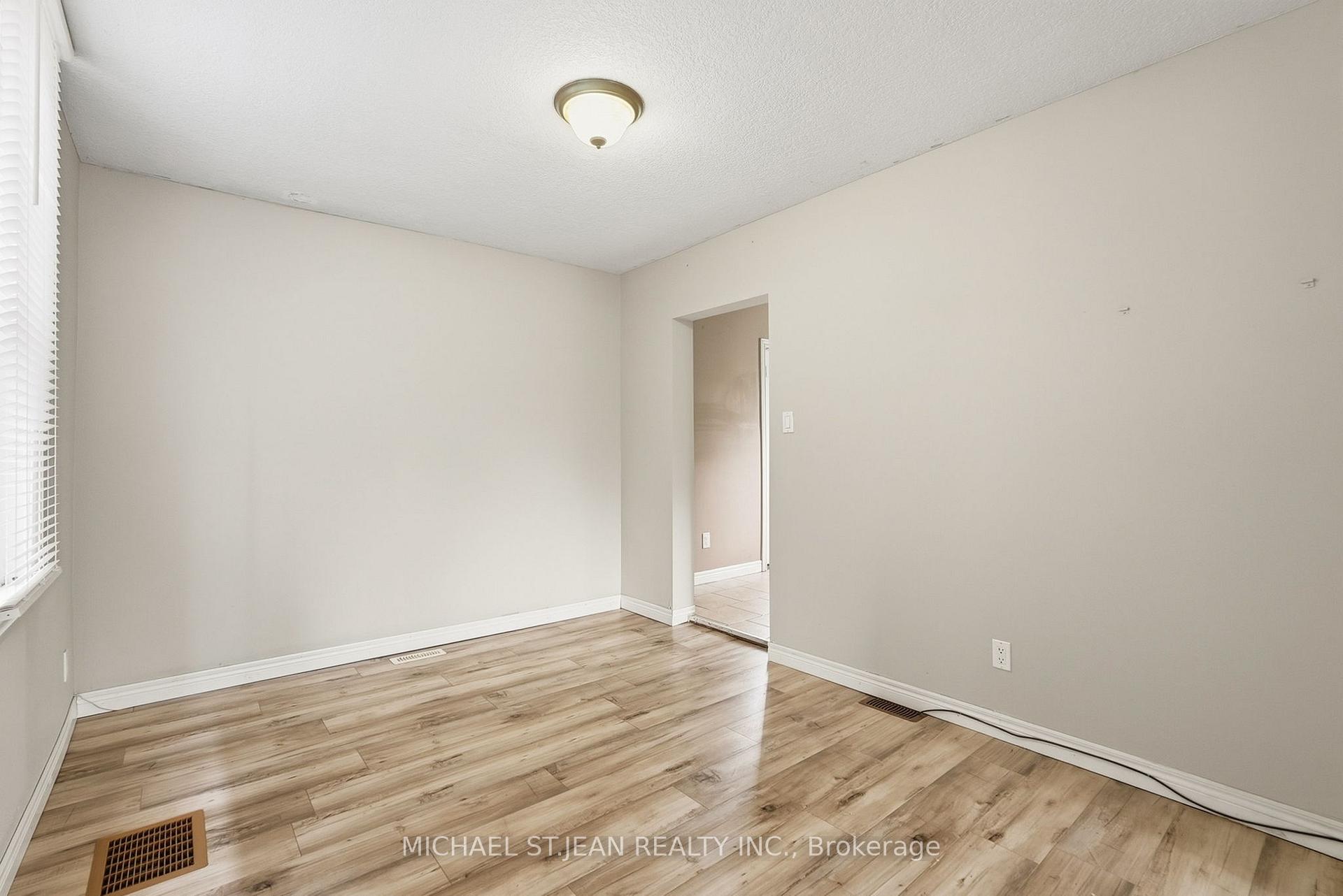 Photo 12 of 146 East 23rd Street, Hamilton, Eastmount — HOMEH