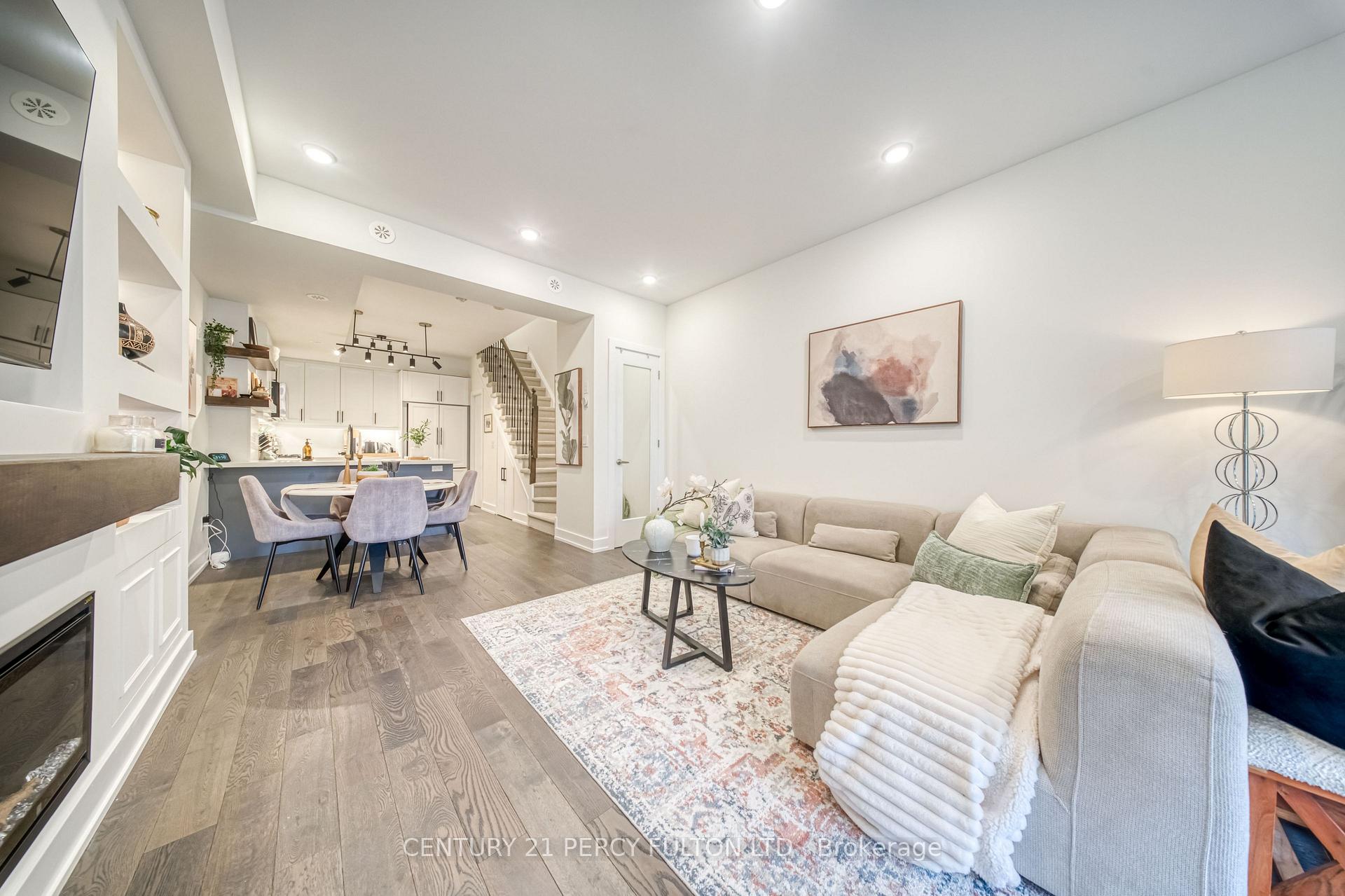Photo 4 of Unit 20, 26 Ernest Avenue, Toronto, Dovercourt-Wallace Emerson-Junction — HOMEH