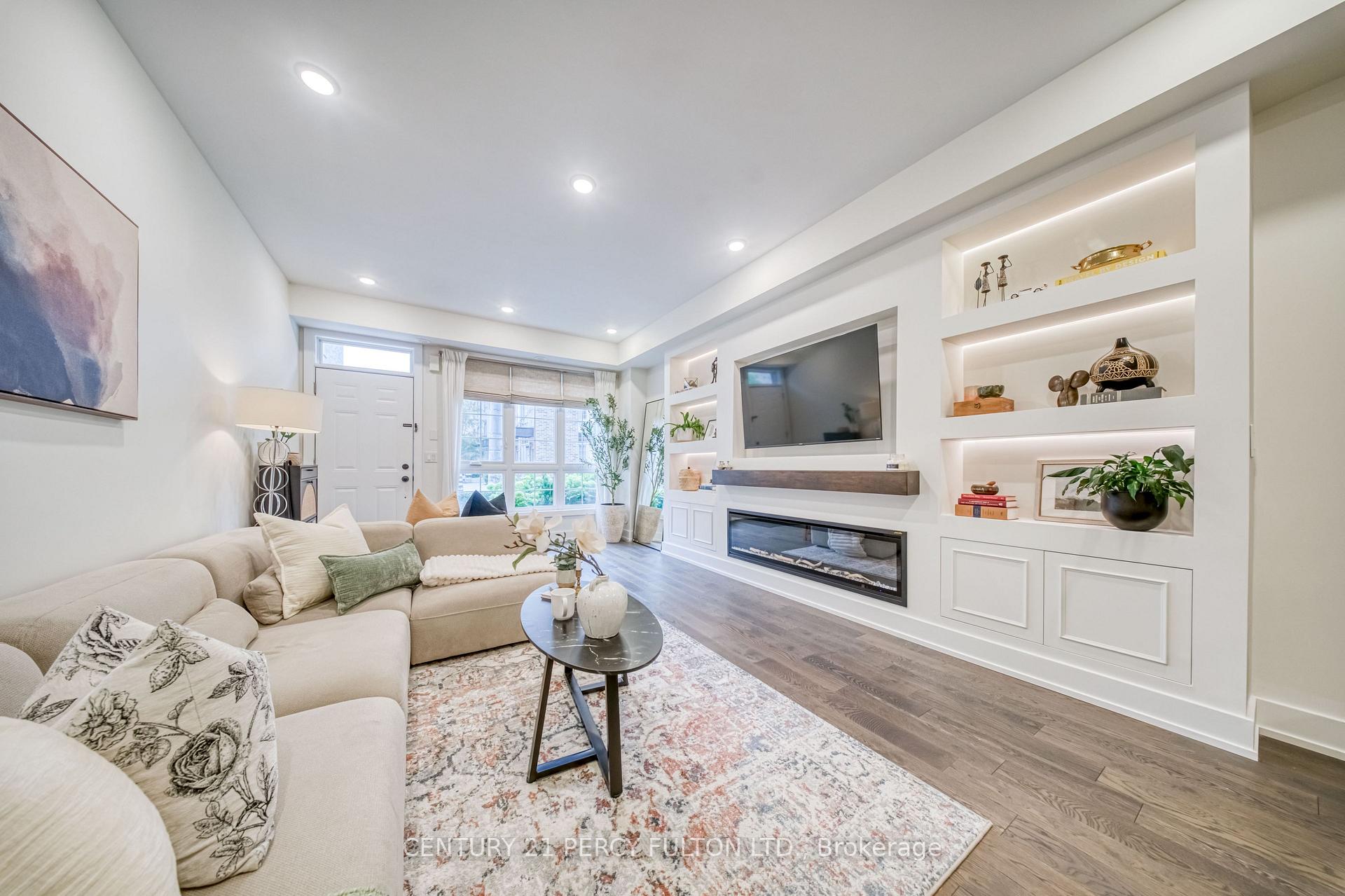 Photo 5 of Unit 20, 26 Ernest Avenue, Toronto, Dovercourt-Wallace Emerson-Junction — HOMEH