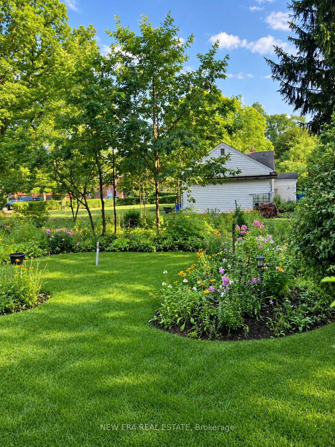 Photo 13 of 28 Thomas Avenue, Scarborough, Highland Creek — HOMEH
