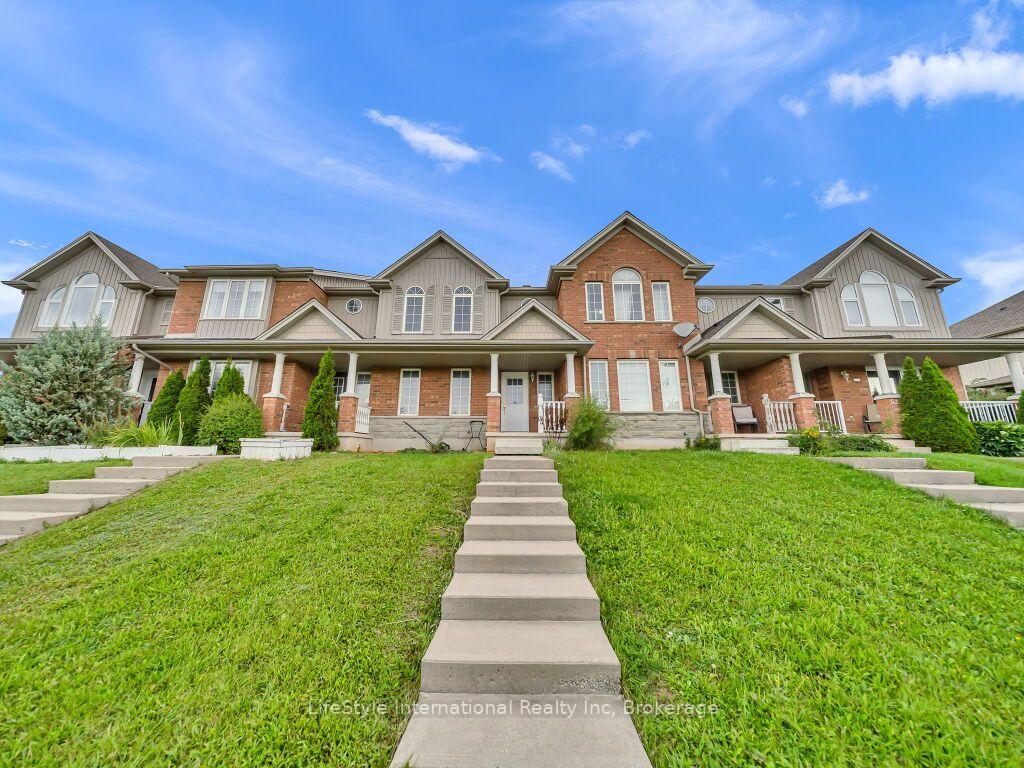 Photo of 529 Victoria Road N