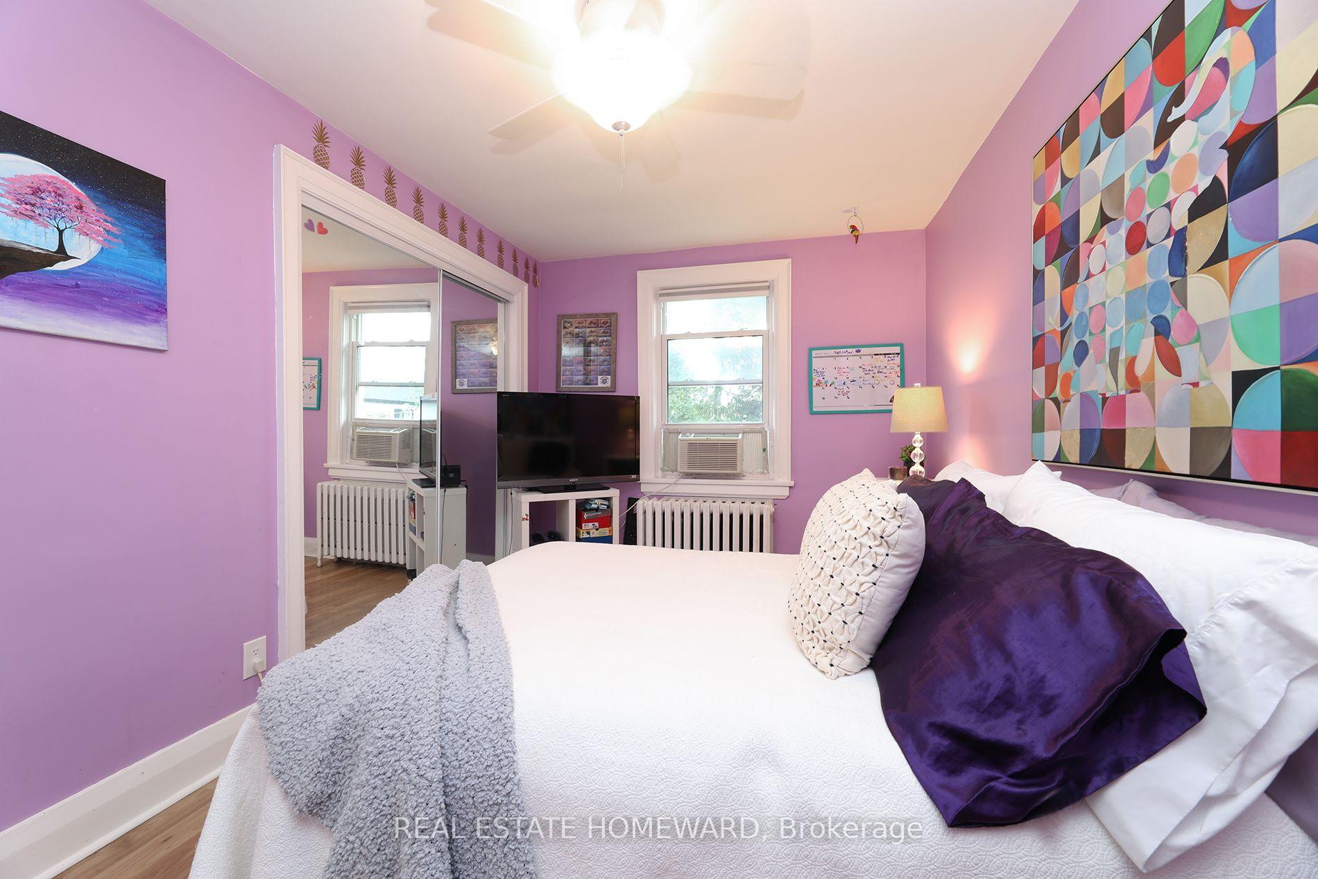 Photo 23 of 1 Pinegrove Avenue, Scarborough, Birchcliffe-Cliffside — HOMEH