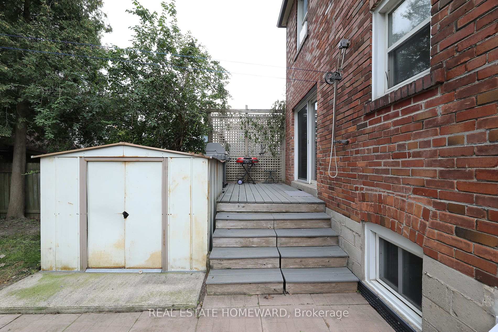 Photo 31 of 1 Pinegrove Avenue, Scarborough, Birchcliffe-Cliffside — HOMEH