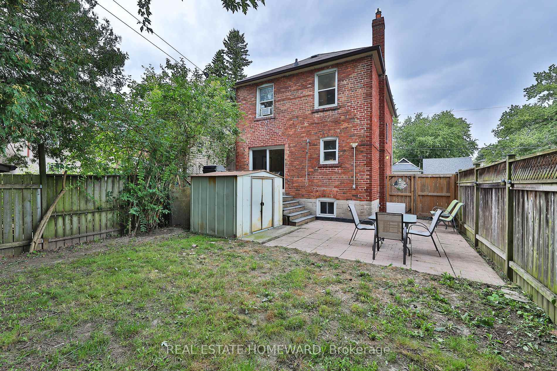 Photo 36 of 1 Pinegrove Avenue, Scarborough, Birchcliffe-Cliffside — HOMEH