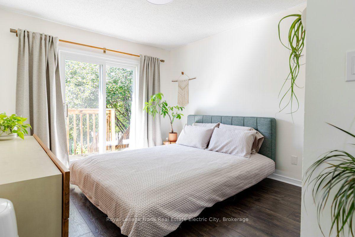Photo 26 of 811 Mountain Ash Road, Peterborough, Otonabee Ward 1 — HOMEH