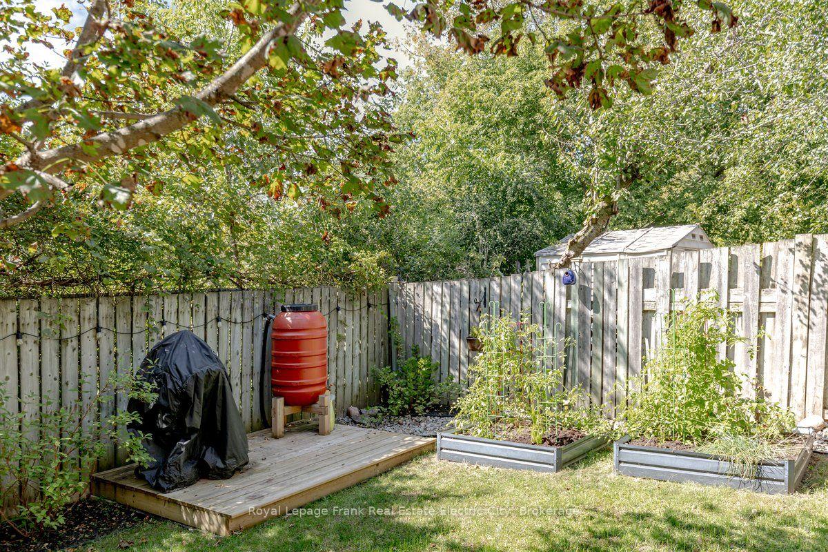Photo 42 of 811 Mountain Ash Road, Peterborough, Otonabee Ward 1 — HOMEH