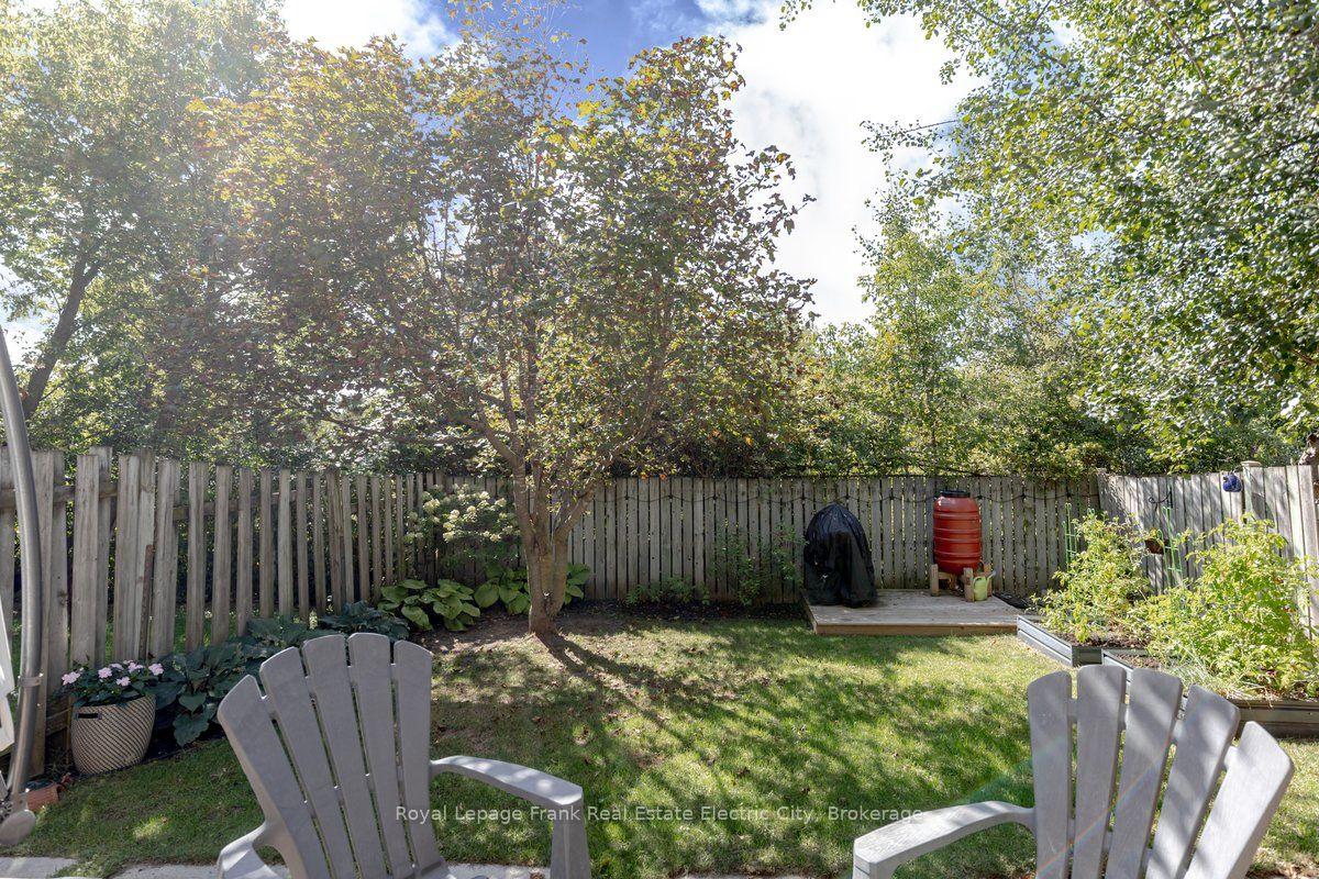 Photo 43 of 811 Mountain Ash Road, Peterborough, Otonabee Ward 1 — HOMEH