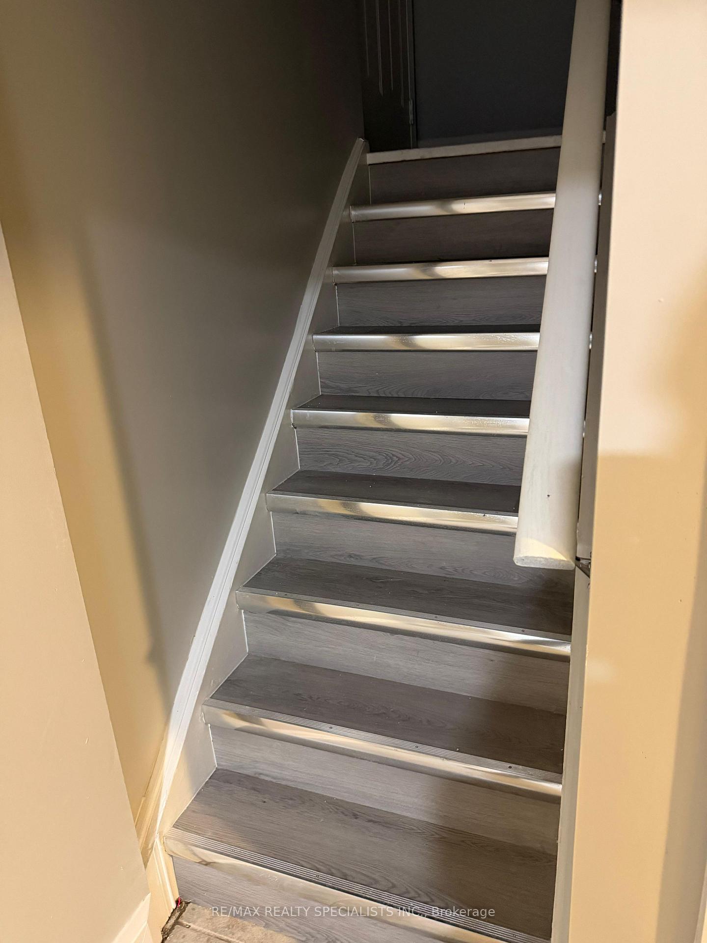 Photo 15 of 19 Mannel (basement) Crescent, Brampton, Bram West — HOMEH