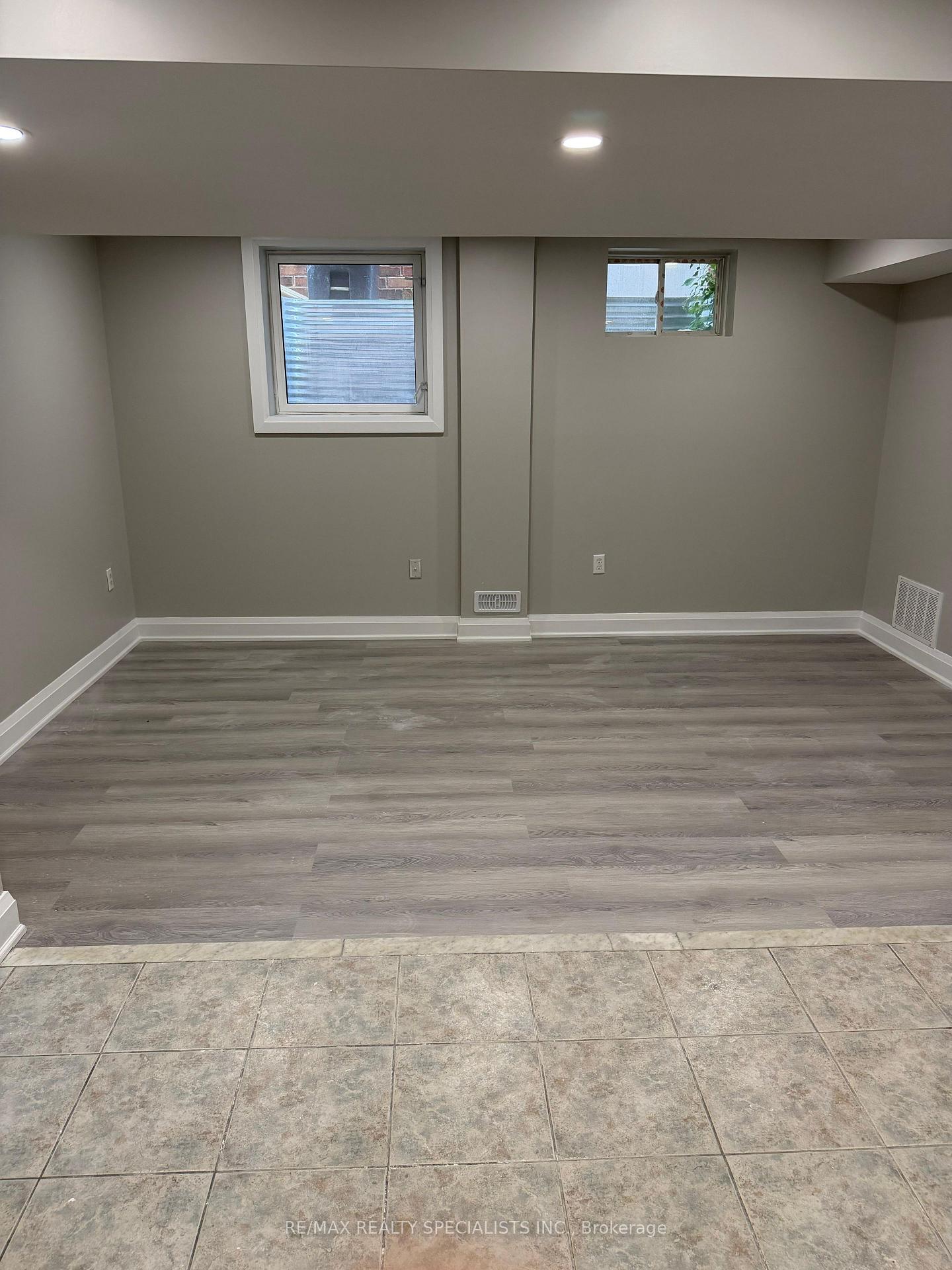 Photo 16 of 19 Mannel (basement) Crescent, Brampton, Bram West — HOMEH
