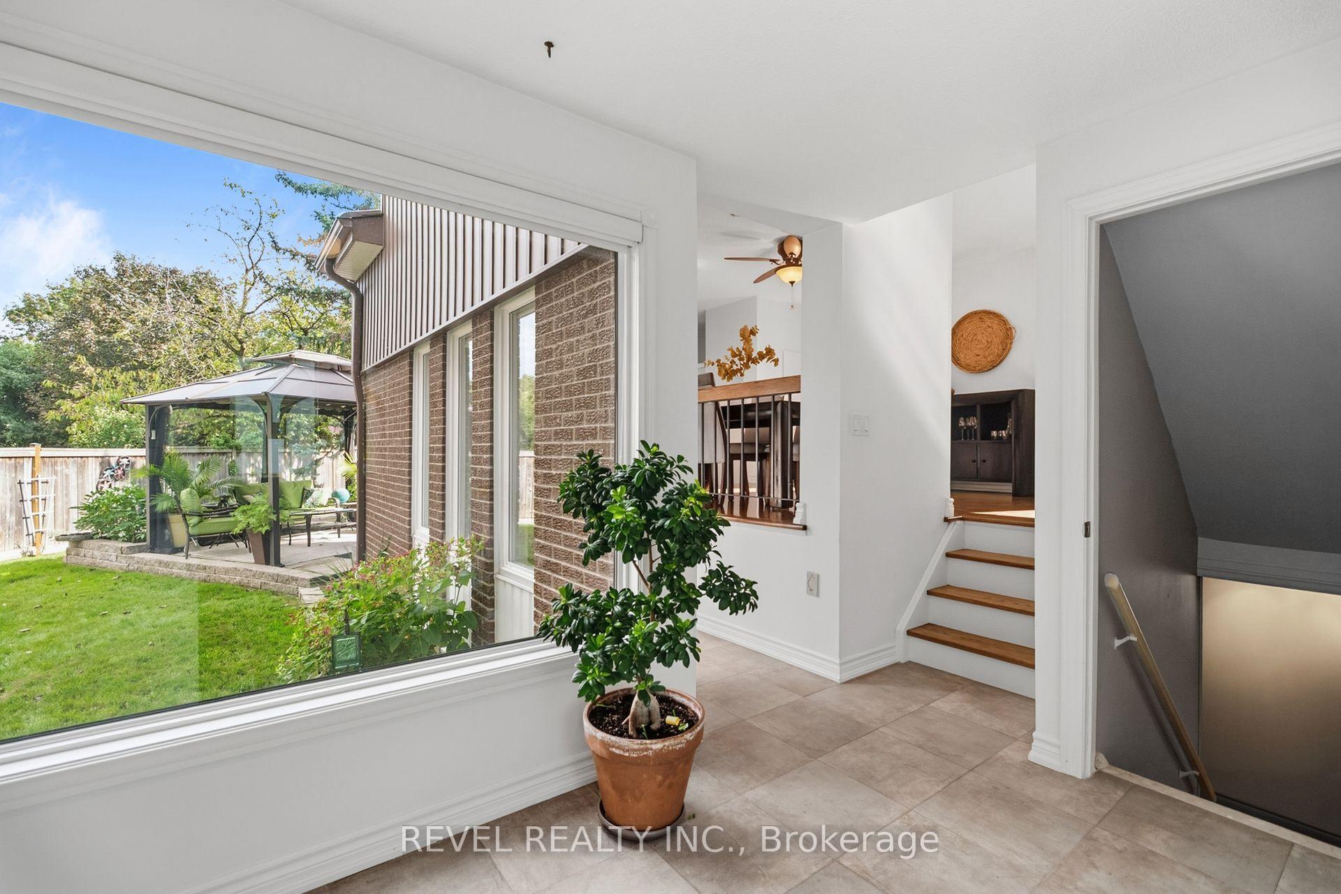 Photo 7 of 7034 Estoril Road, Mississauga, Meadowvale — HOMEH