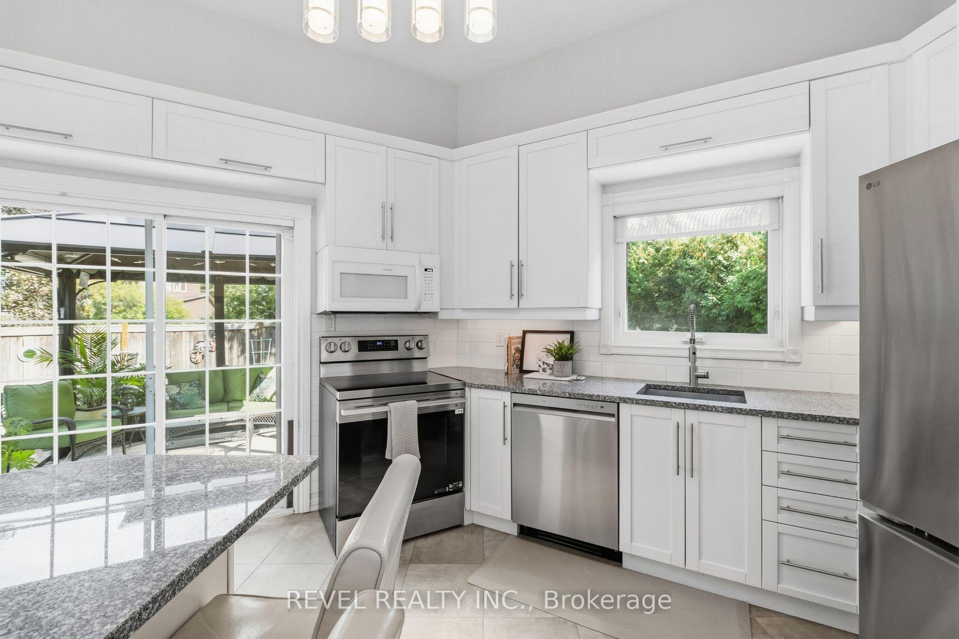 Photo 15 of 7034 Estoril Road, Mississauga, Meadowvale — HOMEH