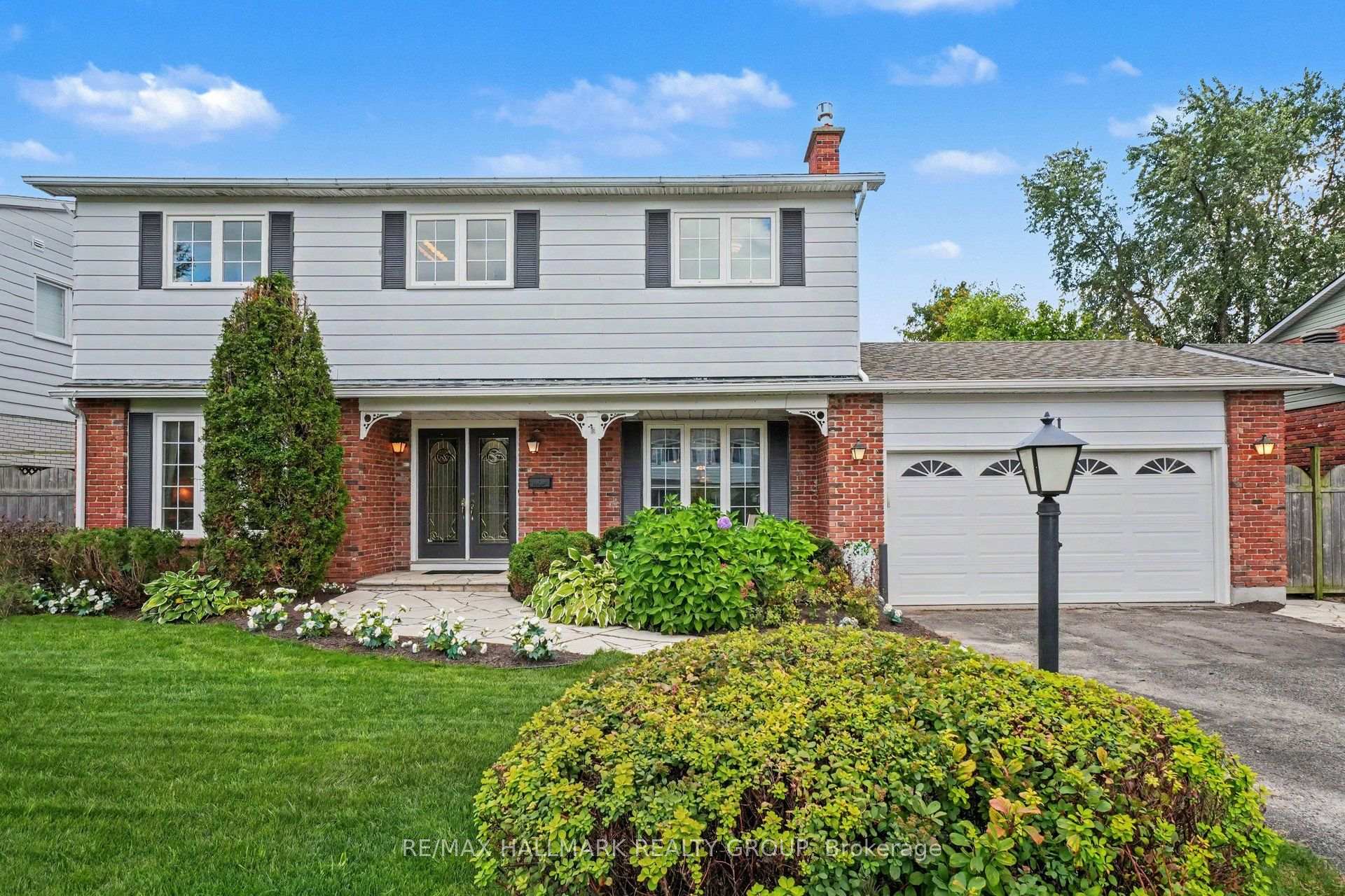 Photo 2 of 41 Denewood Crescent, Ottawa, Pineglen/Country Place — HOMEH