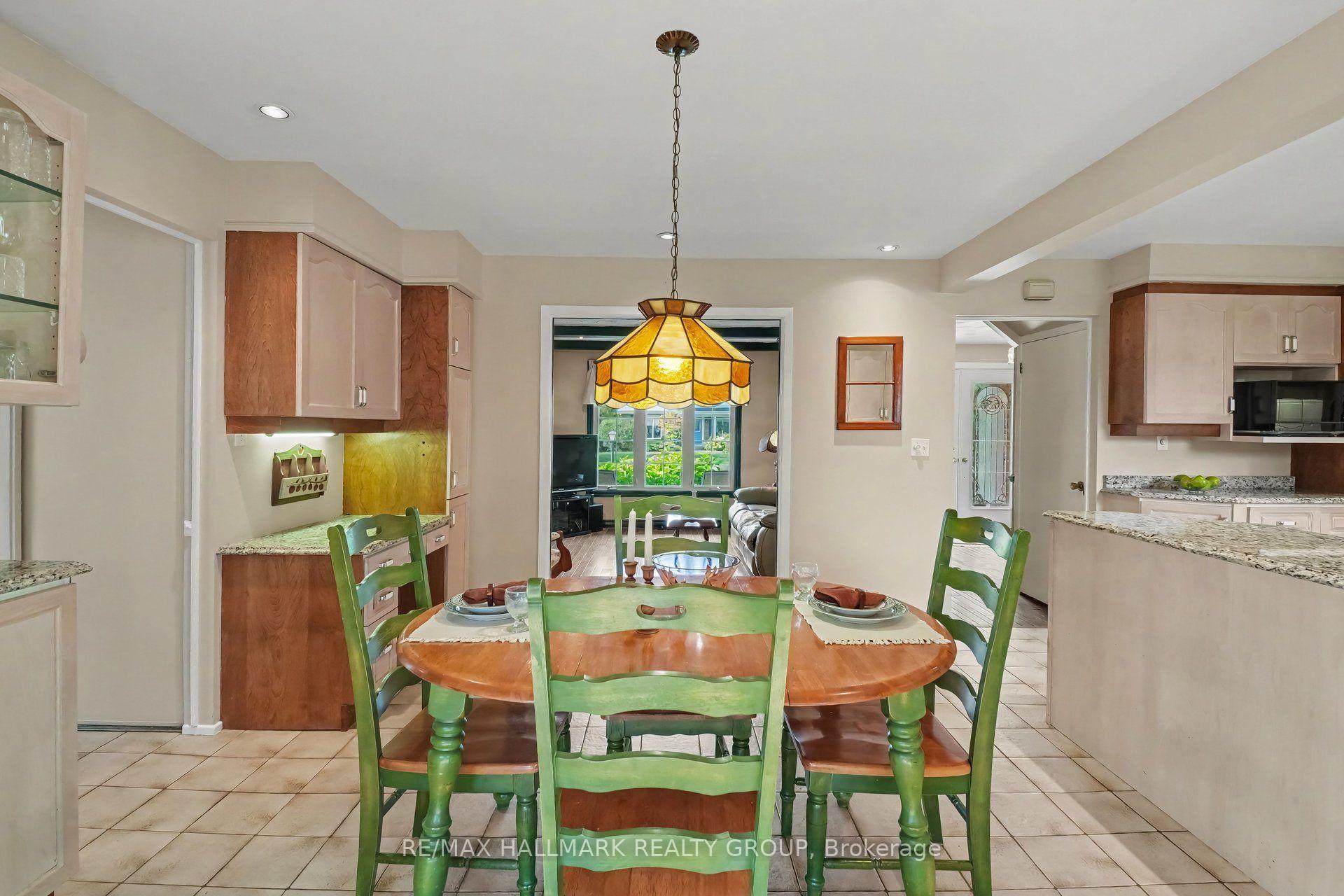 Photo 7 of 41 Denewood Crescent, Ottawa, Pineglen/Country Place — HOMEH
