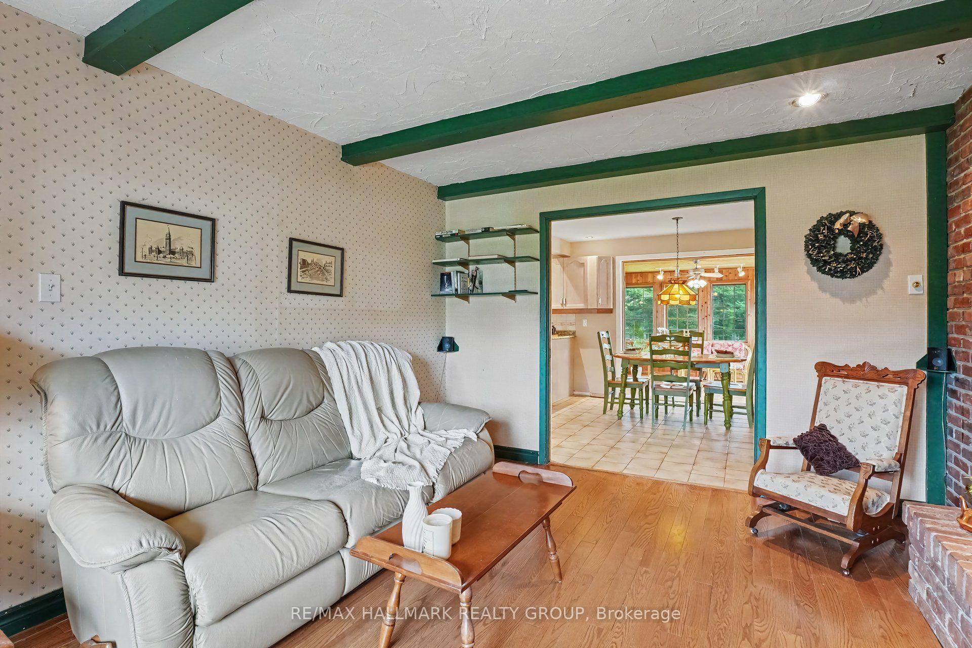 Photo 10 of 41 Denewood Crescent, Ottawa, Pineglen/Country Place — HOMEH