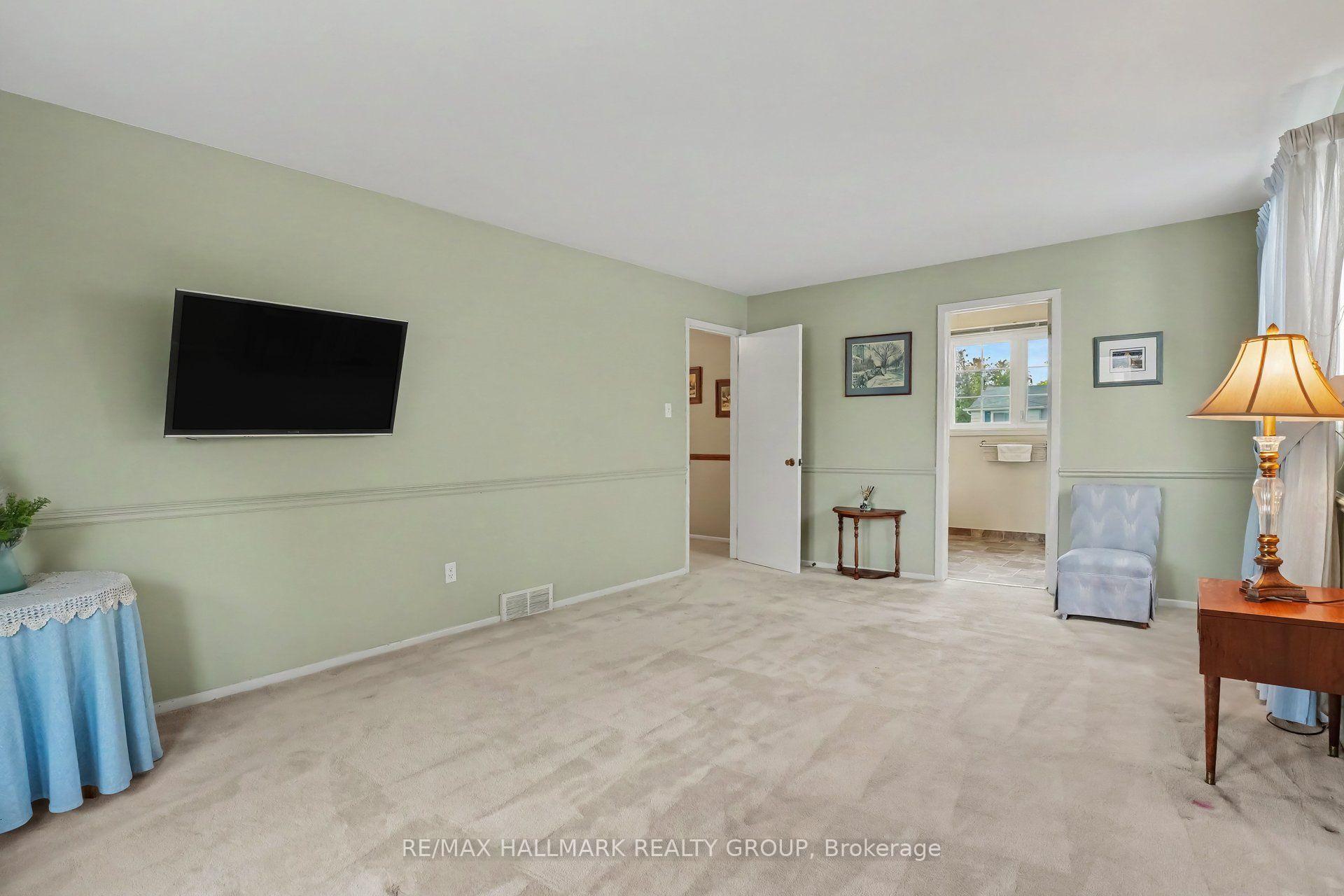 Photo 18 of 41 Denewood Crescent, Ottawa, Pineglen/Country Place — HOMEH