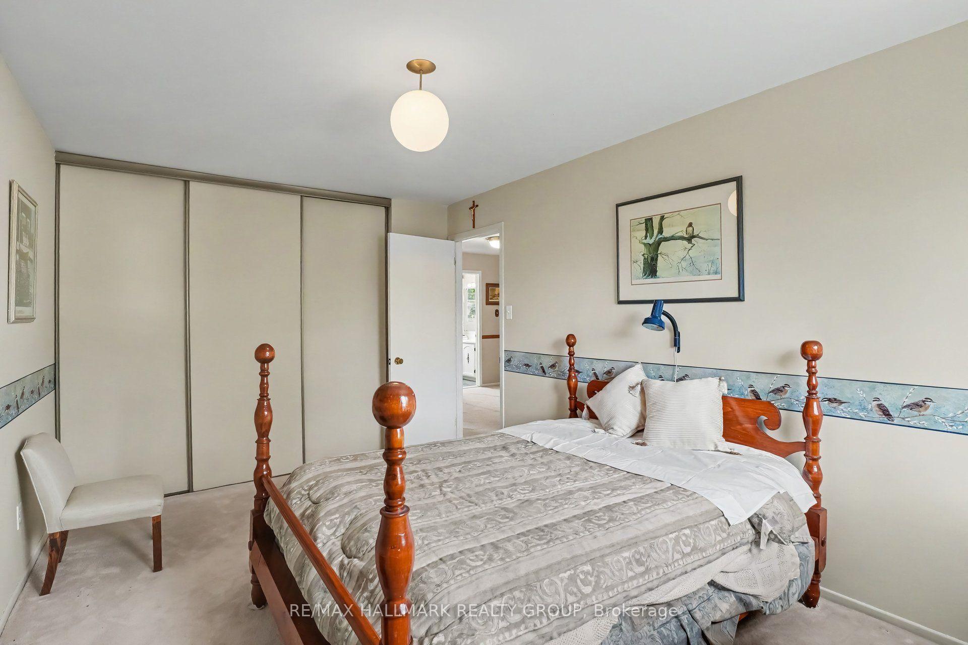 Photo 21 of 41 Denewood Crescent, Ottawa, Pineglen/Country Place — HOMEH