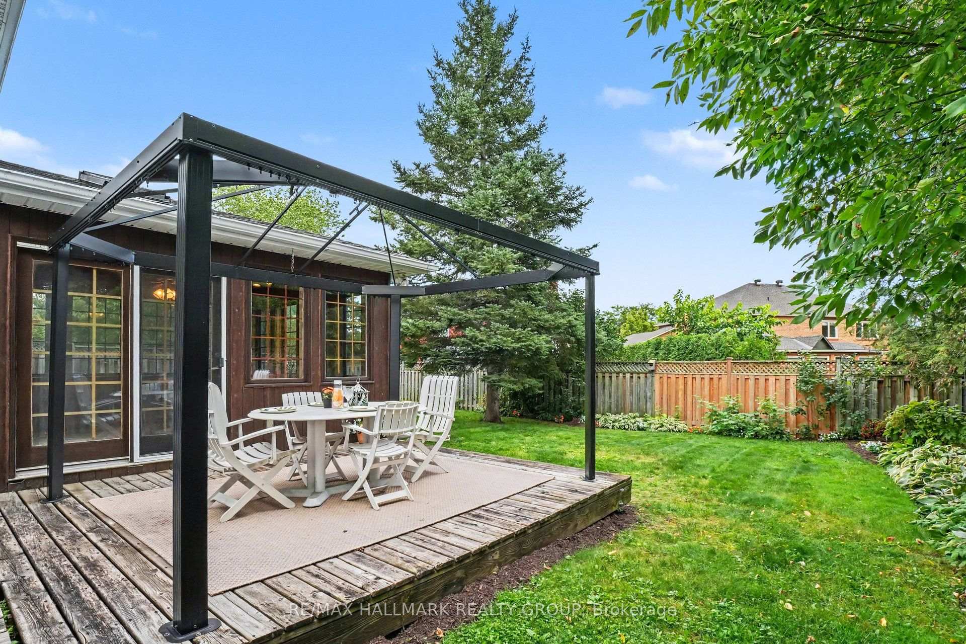Photo 32 of 41 Denewood Crescent, Ottawa, Pineglen/Country Place — HOMEH