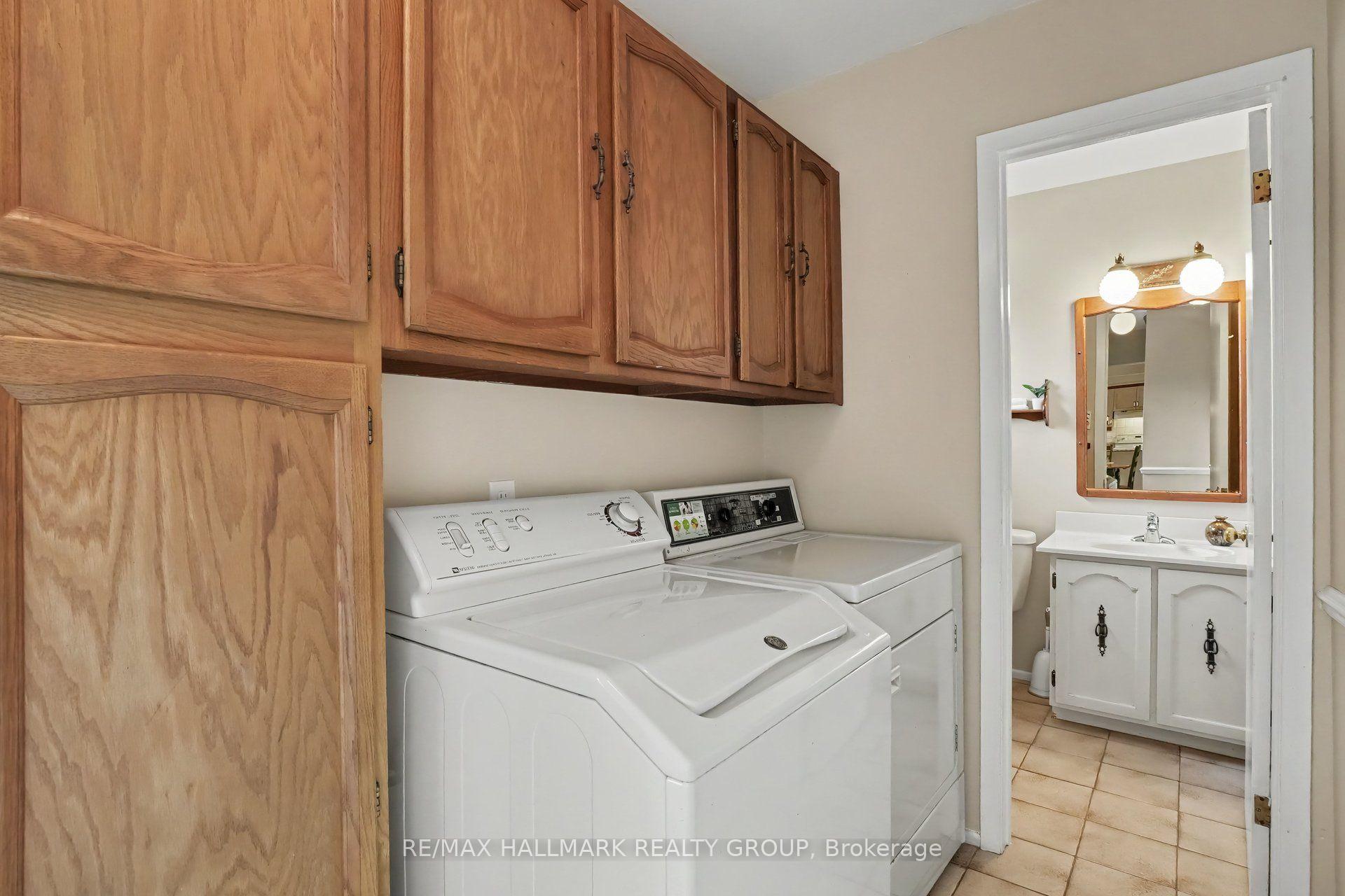 Photo 37 of 41 Denewood Crescent, Ottawa, Pineglen/Country Place — HOMEH