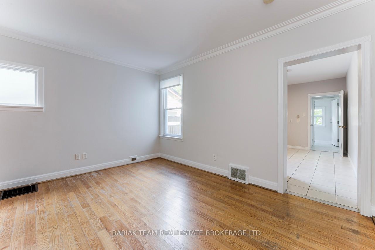 Photo 6 of 615 Crawford Street, Toronto, Palmerston-Little Italy — HOMEH
