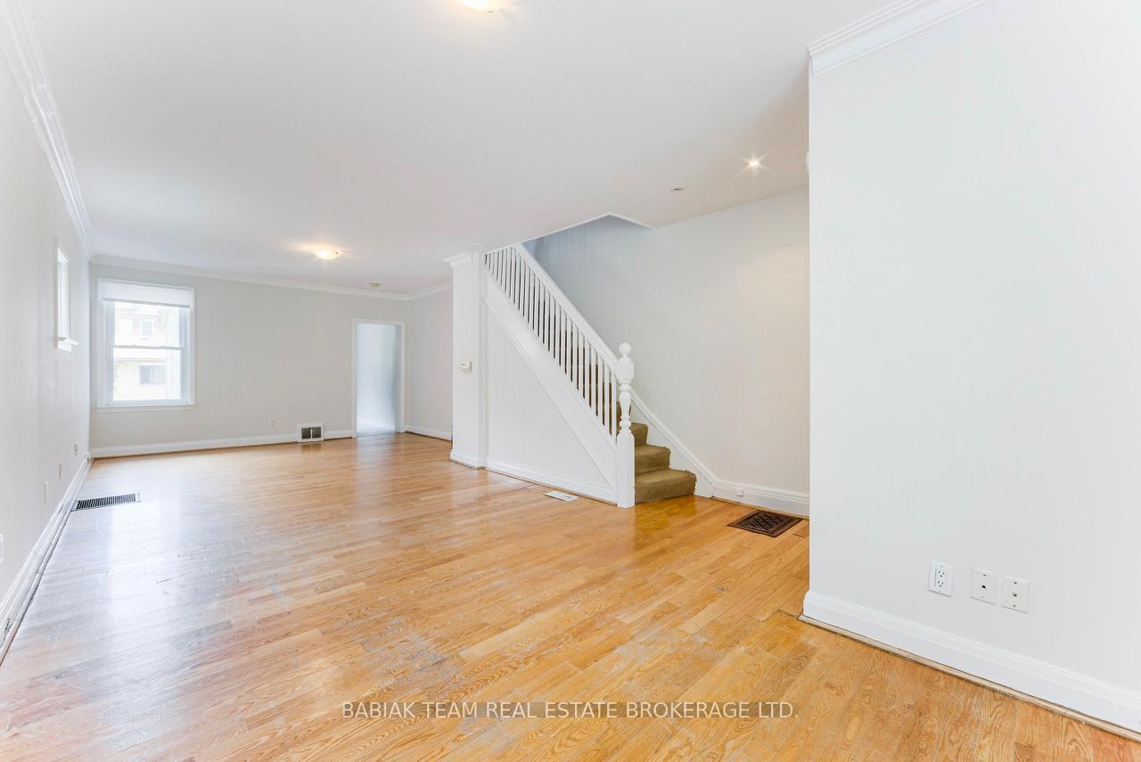 Photo 12 of 615 Crawford Street, Toronto, Palmerston-Little Italy — HOMEH