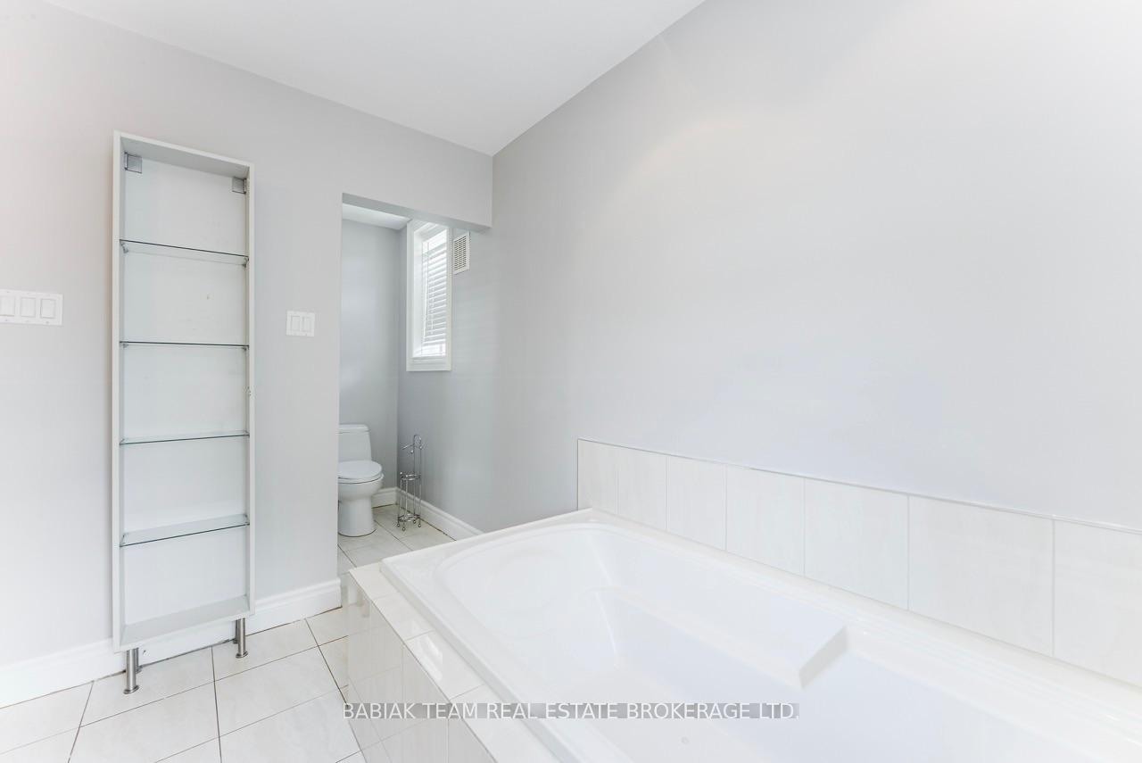 Photo 24 of 615 Crawford Street, Toronto, Palmerston-Little Italy — HOMEH
