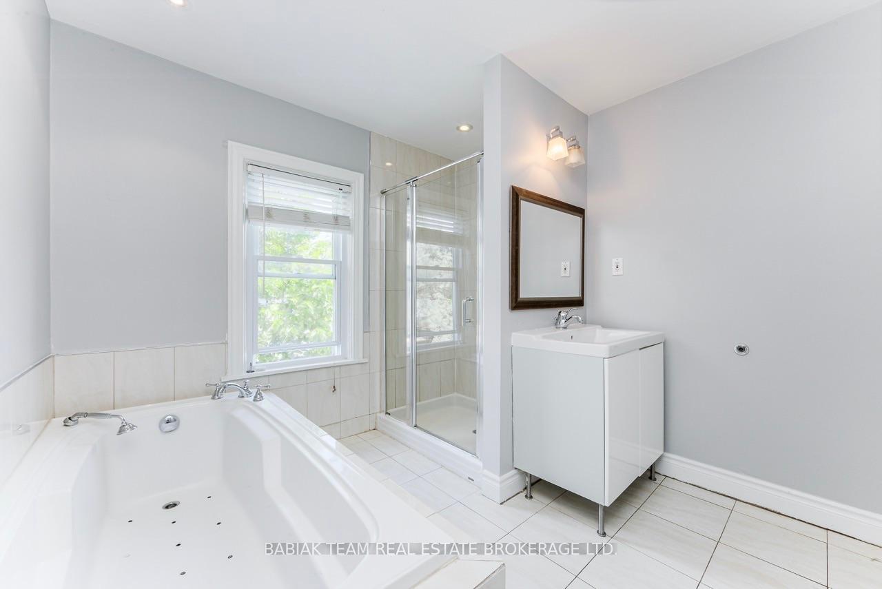 Photo 25 of 615 Crawford Street, Toronto, Palmerston-Little Italy — HOMEH